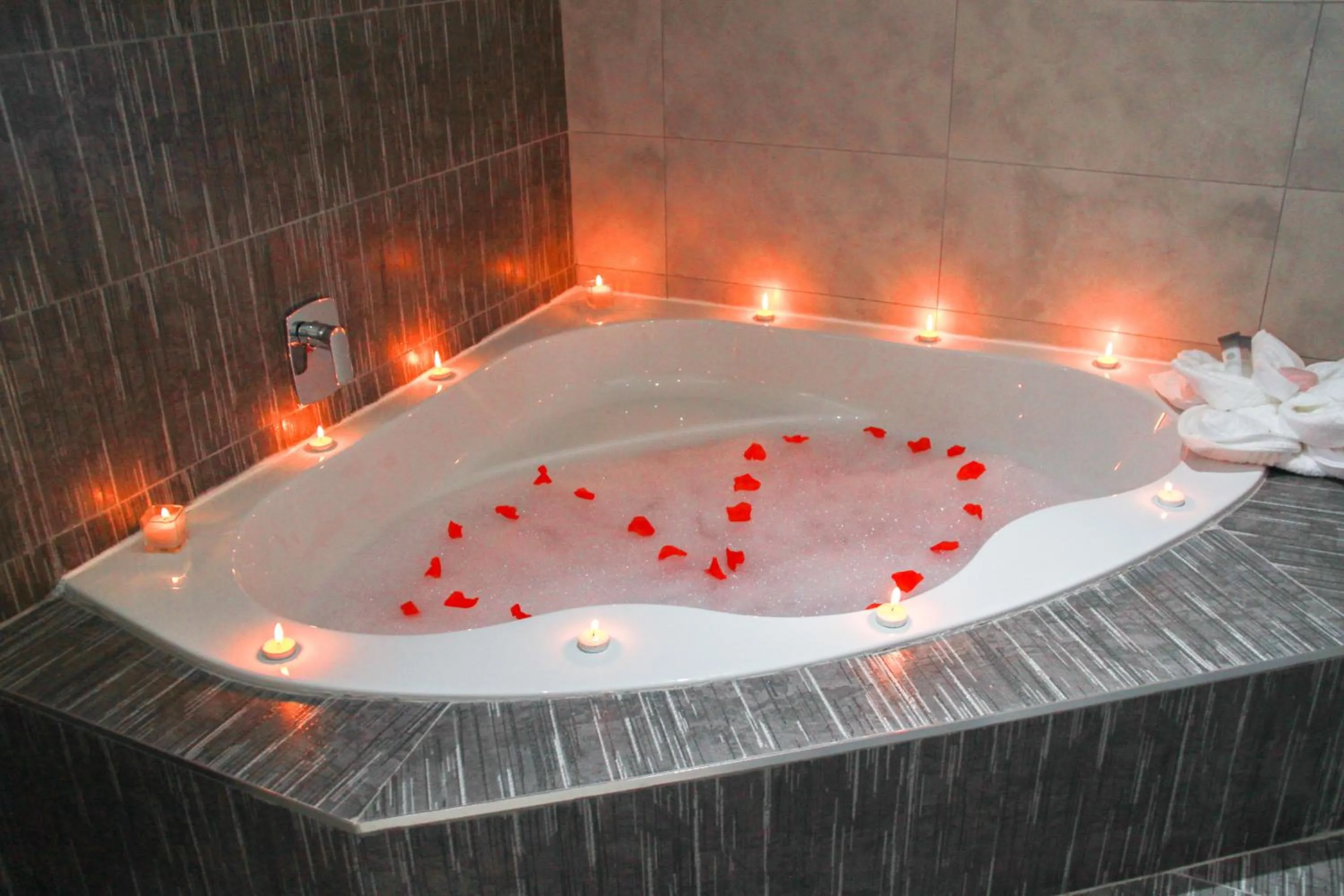 Spa and wellness centre/facilities in The Cato Suites Hotel