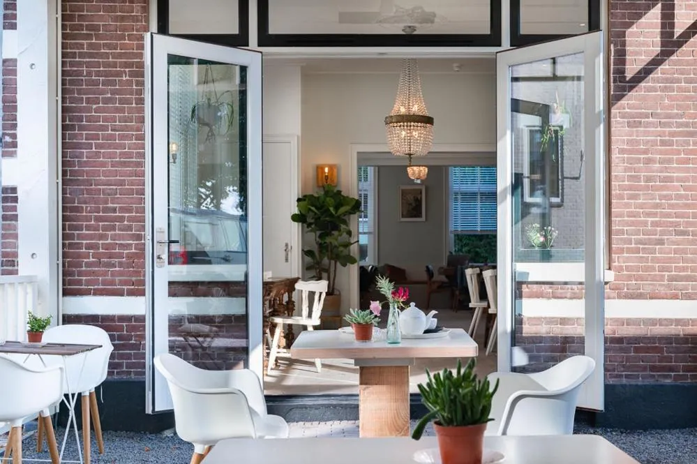 Property building in Boutique Hotel - de Stadsherberg Alphen