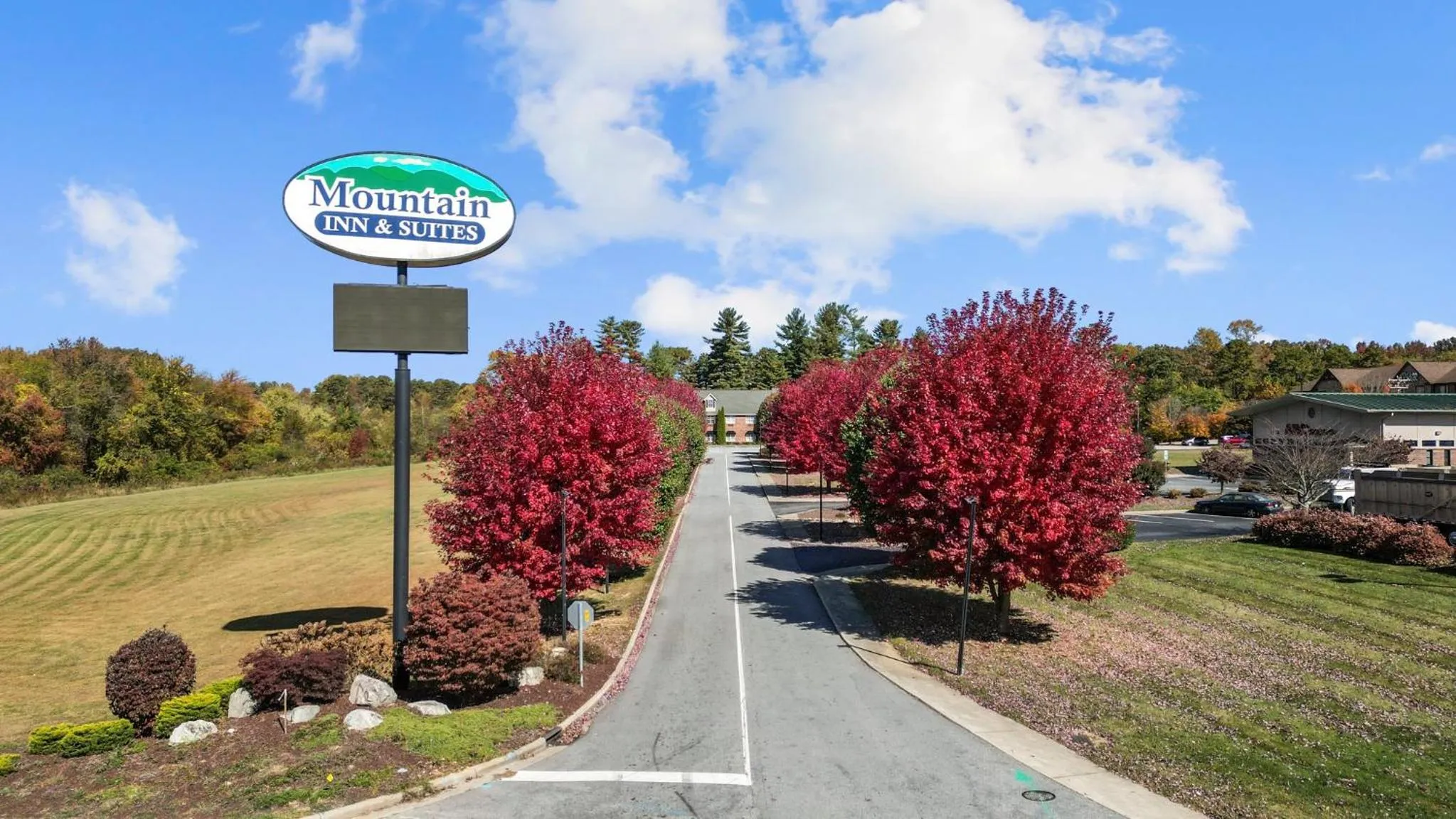 Mountain Inn & Suites Flat Rock