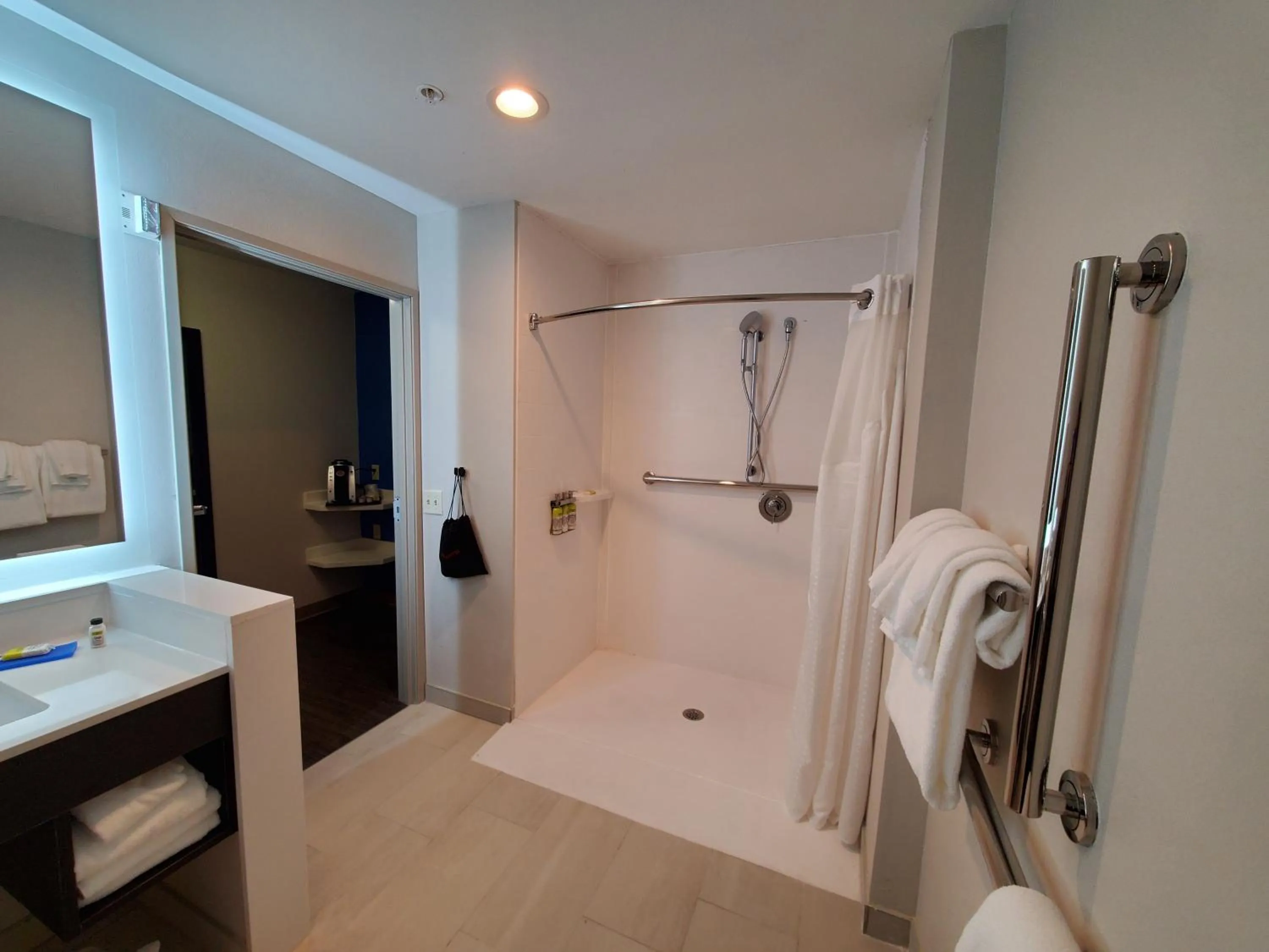 Holiday Inn Express & Suites - Harrisburg S - Mechanicsburg by IHG