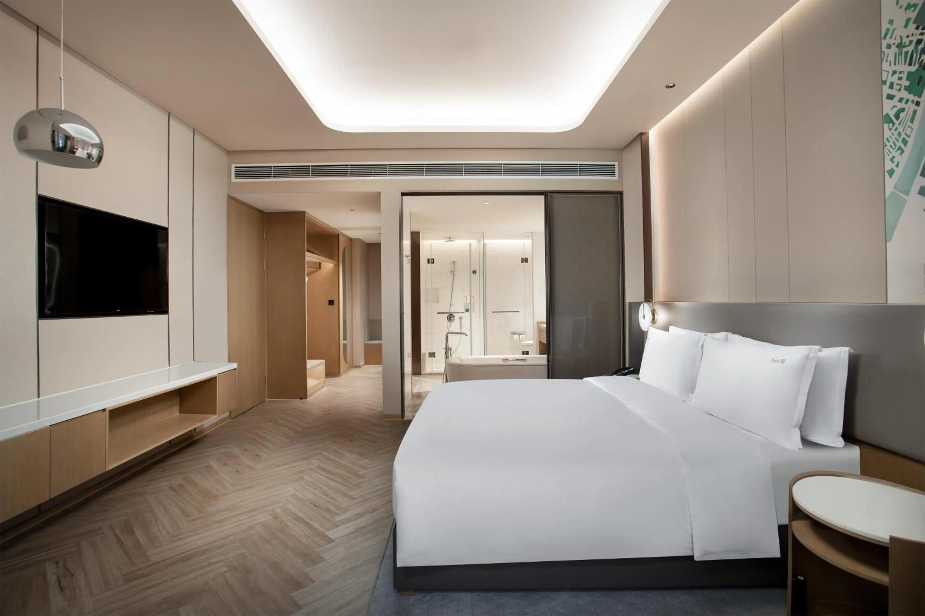Photo of the whole room, Bed in Holiday Inn Wuxi Central Station by IHG