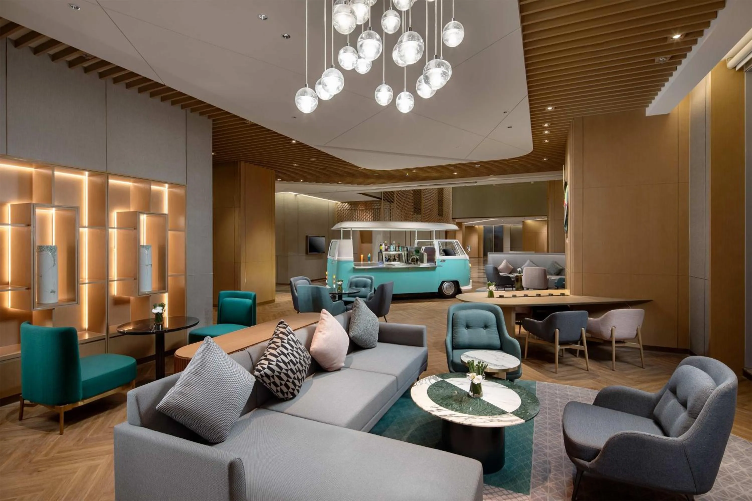 Lounge or bar in Holiday Inn Wuxi Central Station by IHG