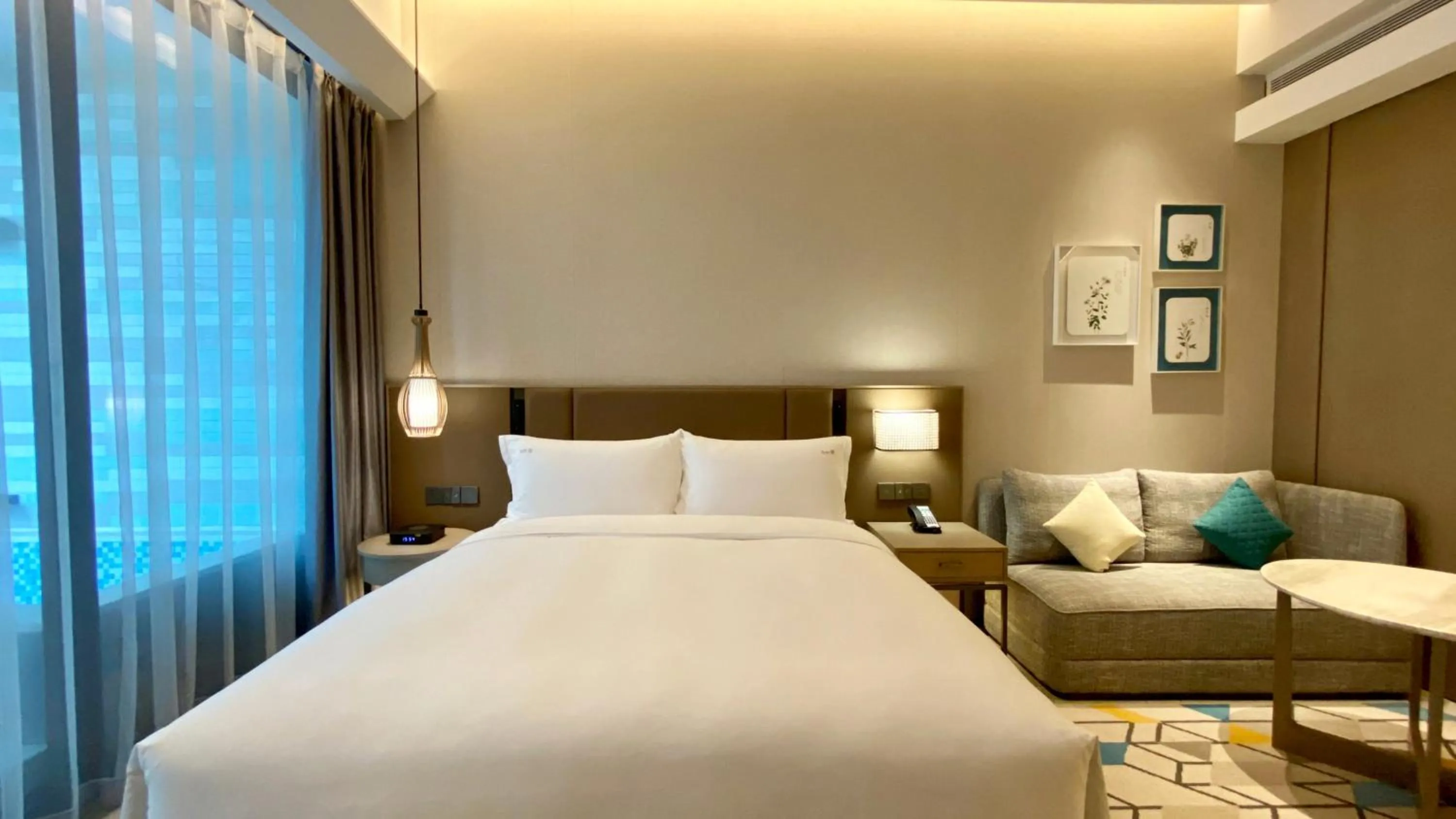 Photo of the whole room, Bed in Holiday Inn Resort Maoshan Hot-Spring by IHG