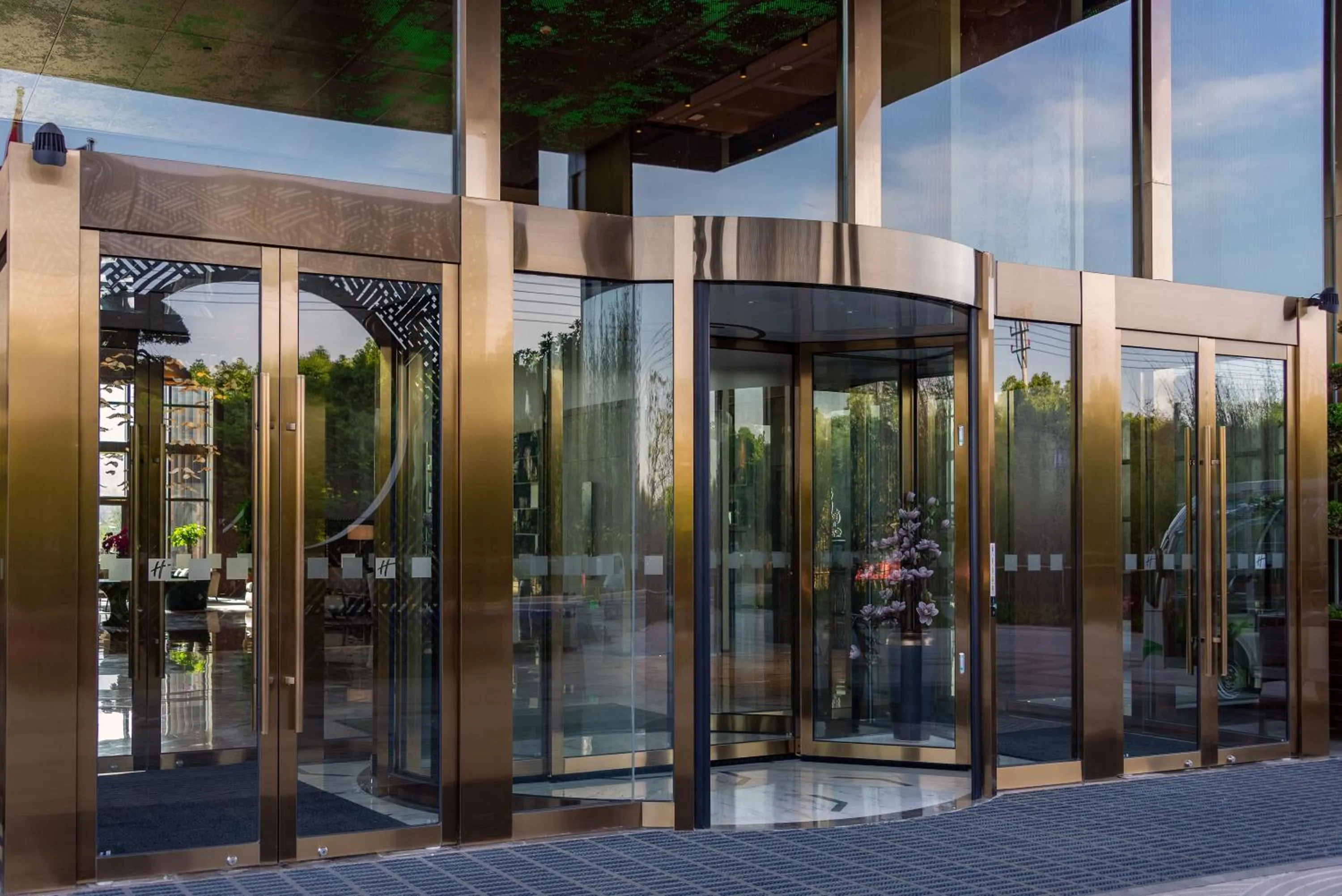 Property building in Holiday Inn Resort Maoshan Hot-Spring by IHG