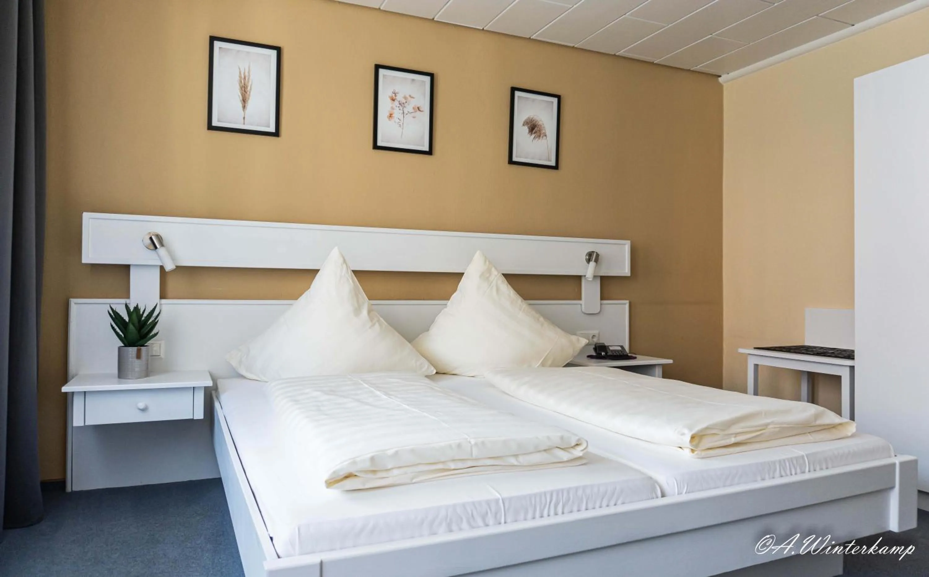 Photo of the whole room, Bed in Hotel Sonne - Das kleine Altstadt Hotel