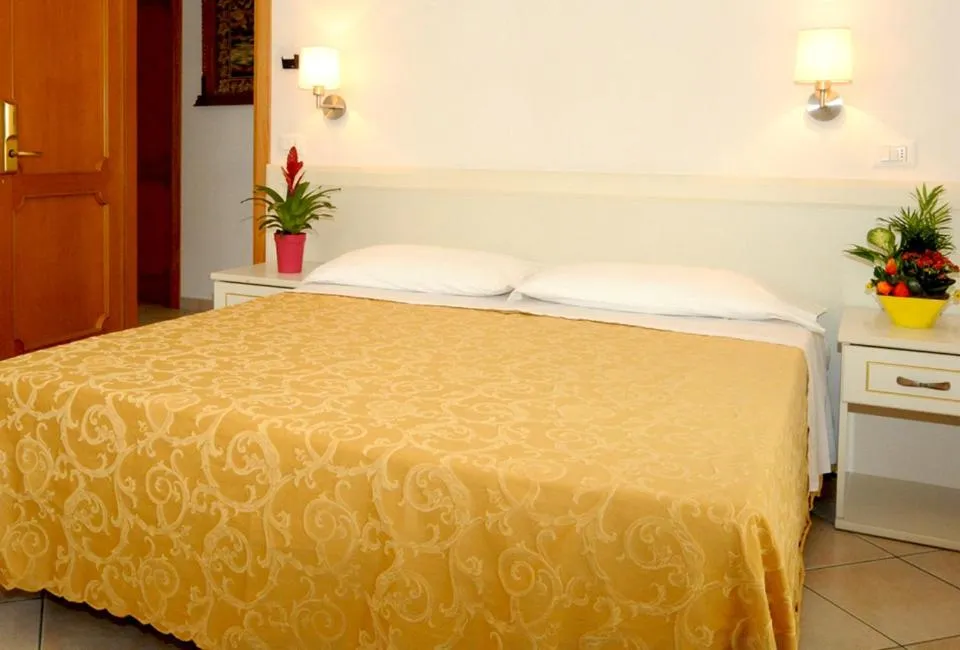 Bed in Albergo Villa Aida