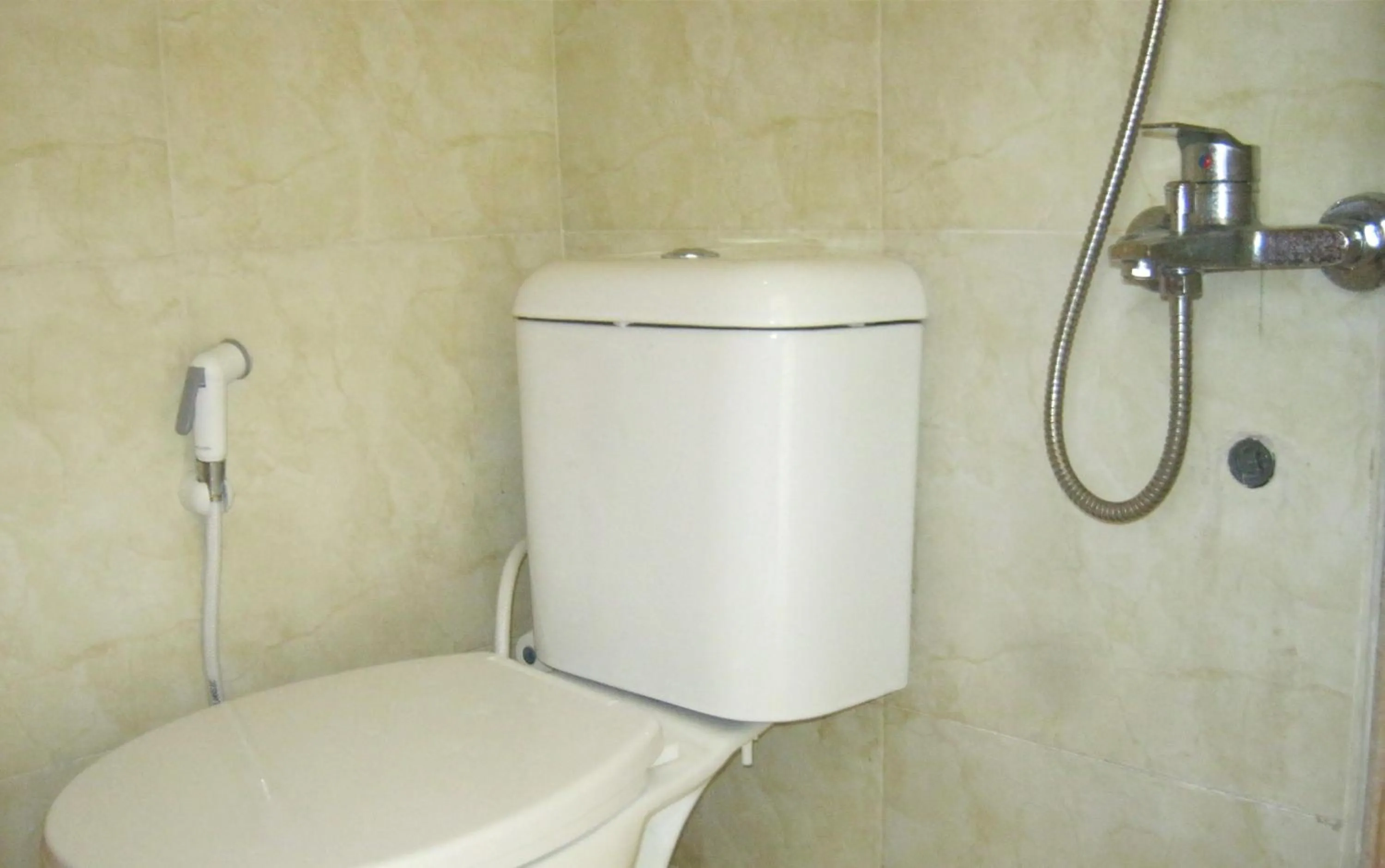 Bathroom in Aqilakost Gadog Puncak Bogor