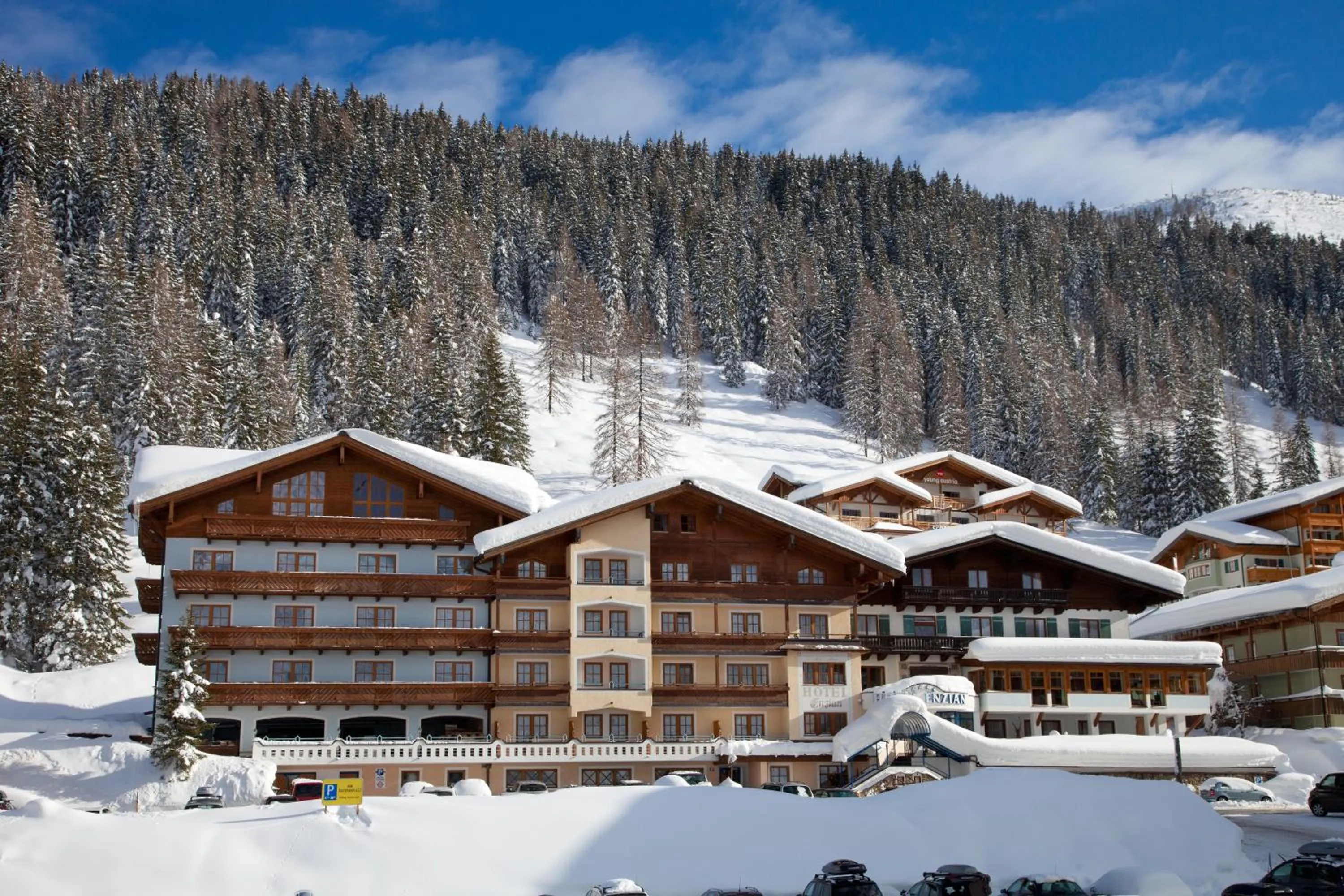 Facade/entrance in Hotel Enzian by Alpeffect Hotels