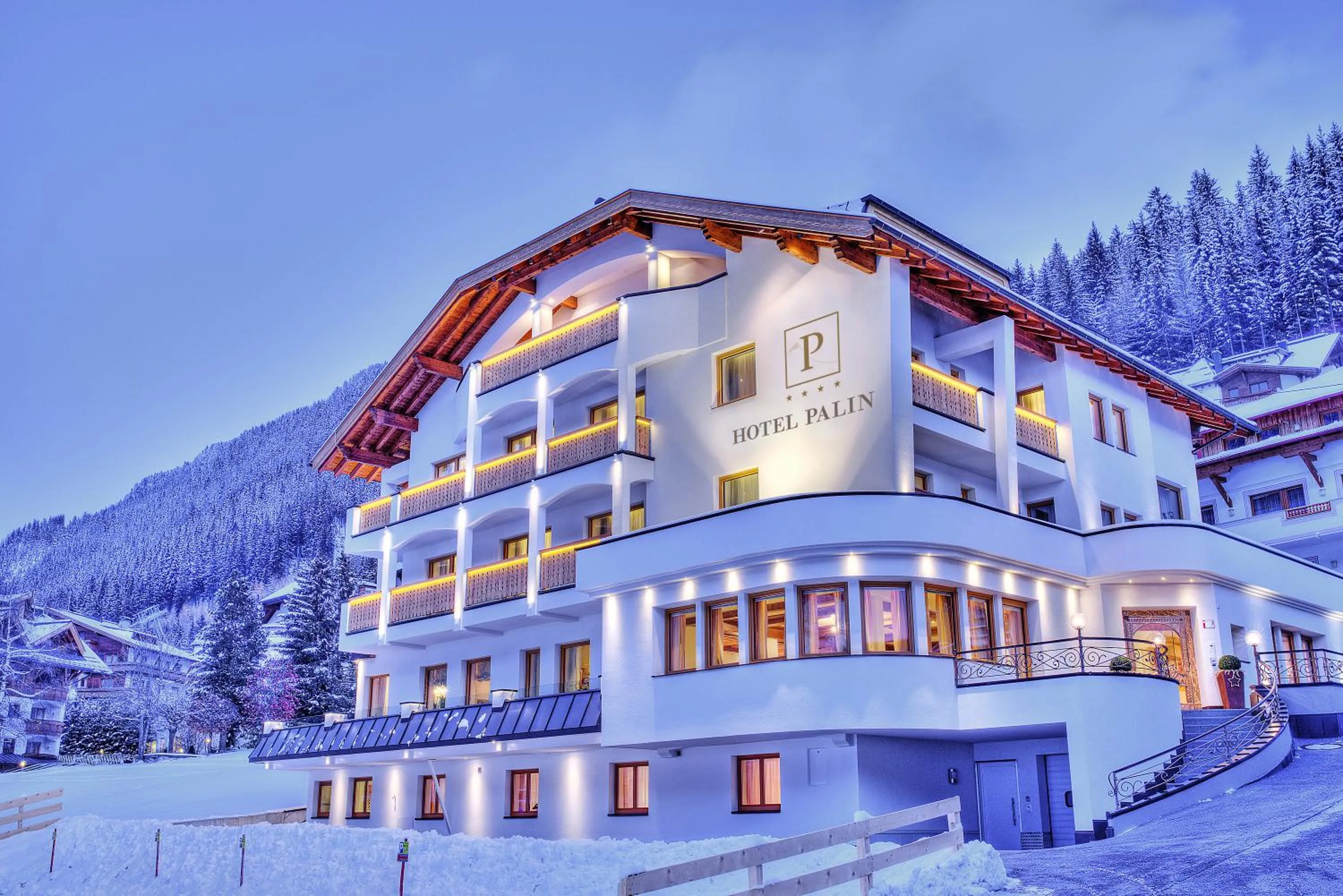 Facade/entrance in Hotel Palin