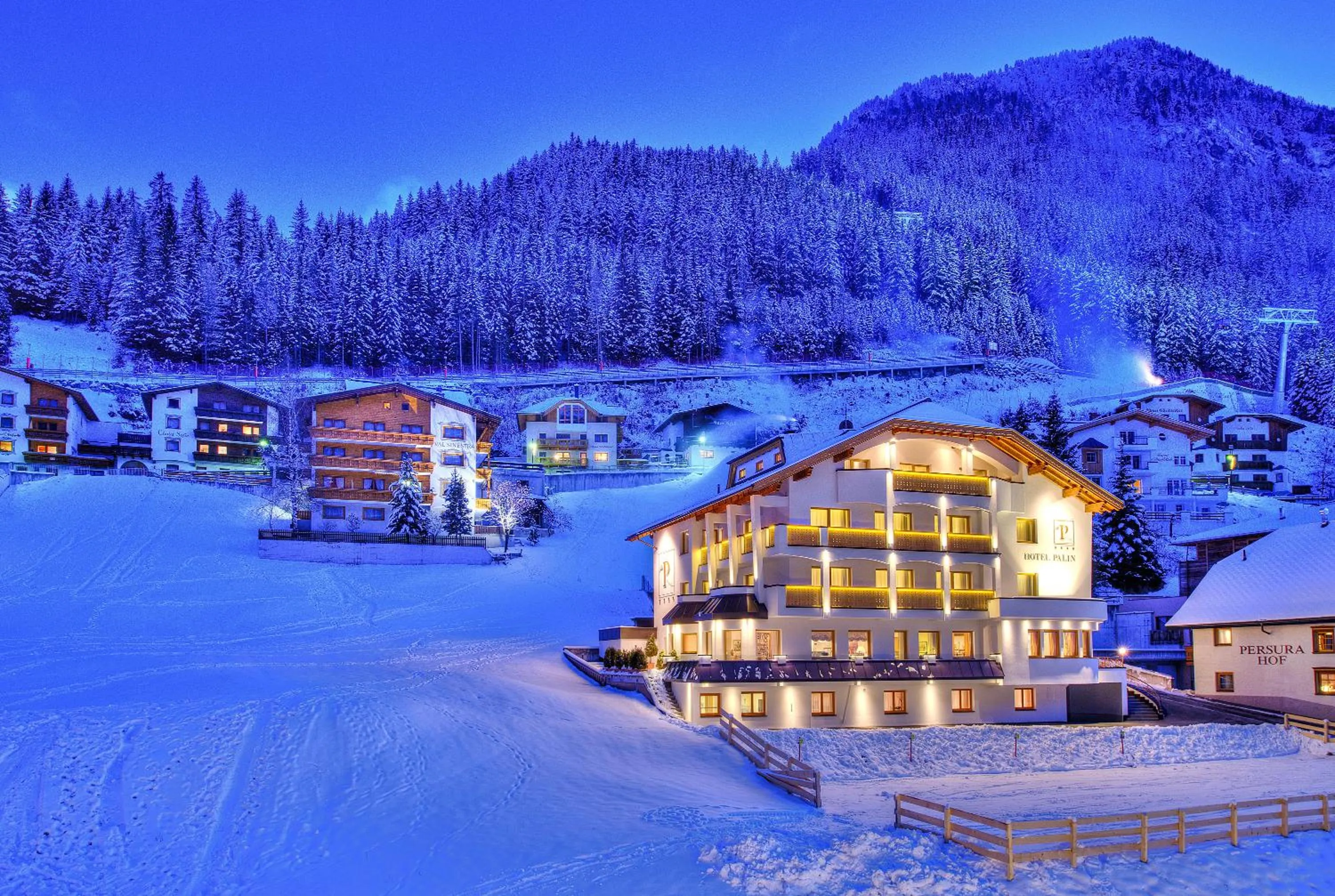 Facade/entrance in Hotel Palin