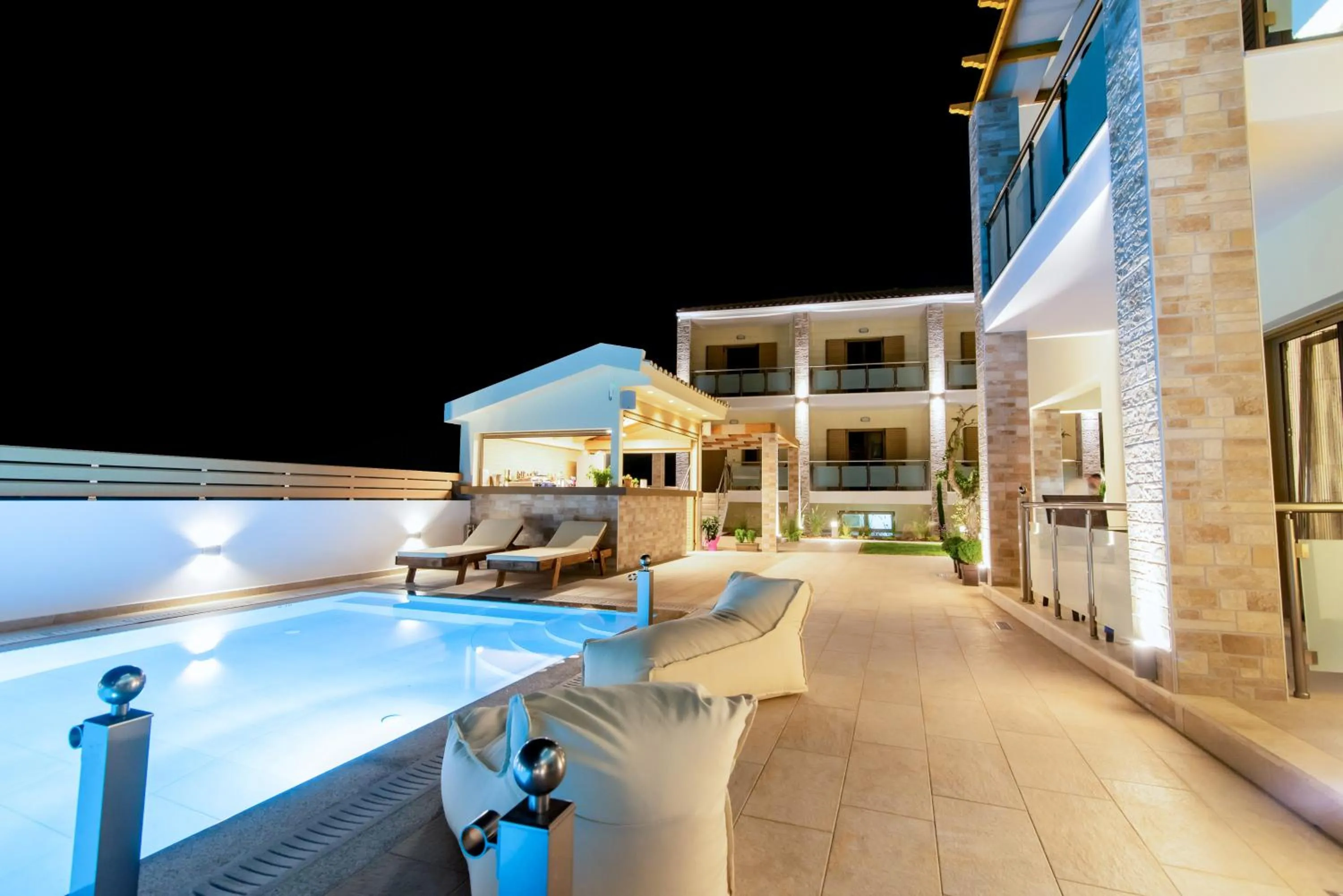 Lounge or bar in Melydron Apartments