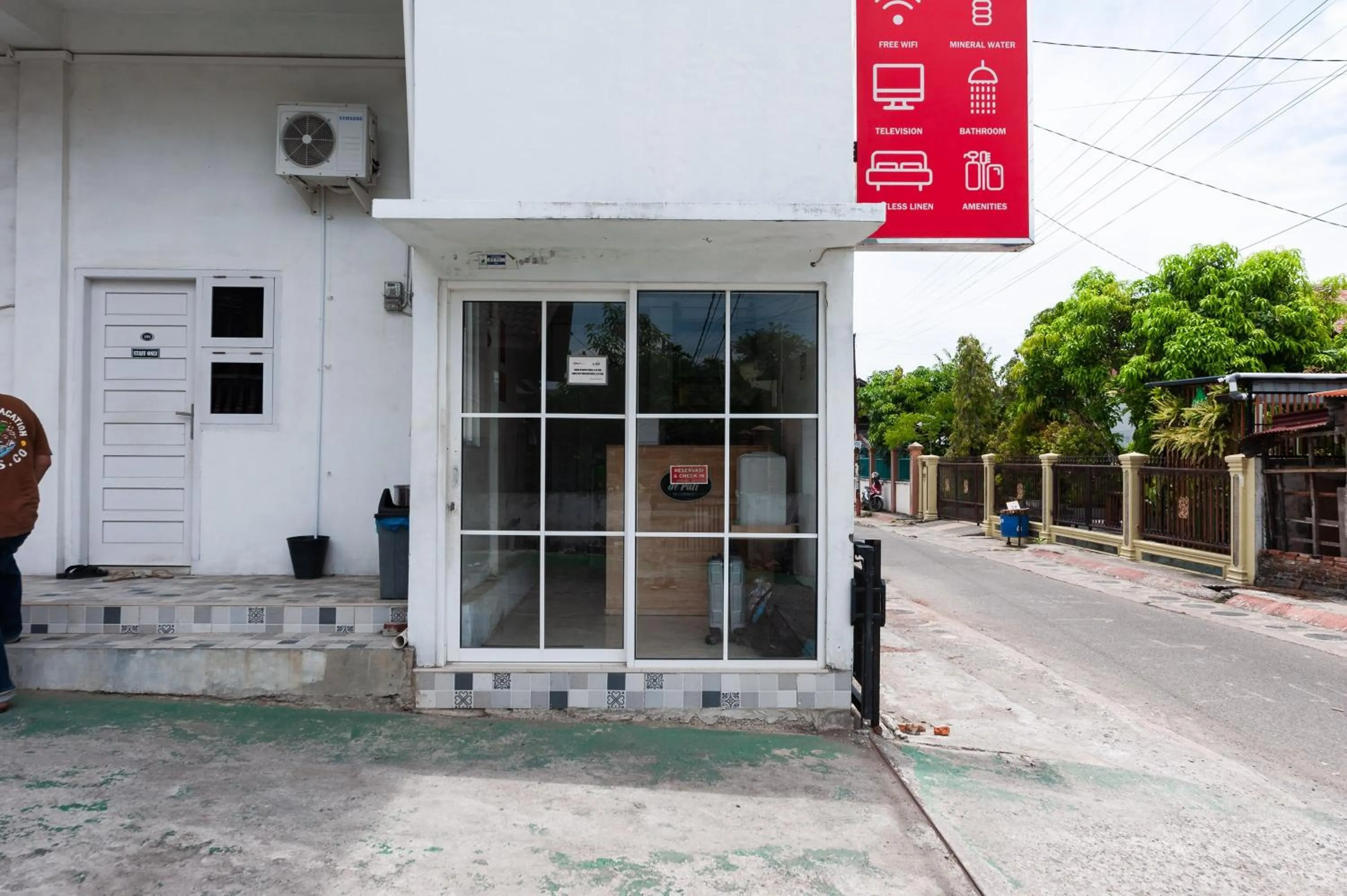 Property building in RedDoorz Syariah near RSUD Zainoel Abidin Banda Aceh