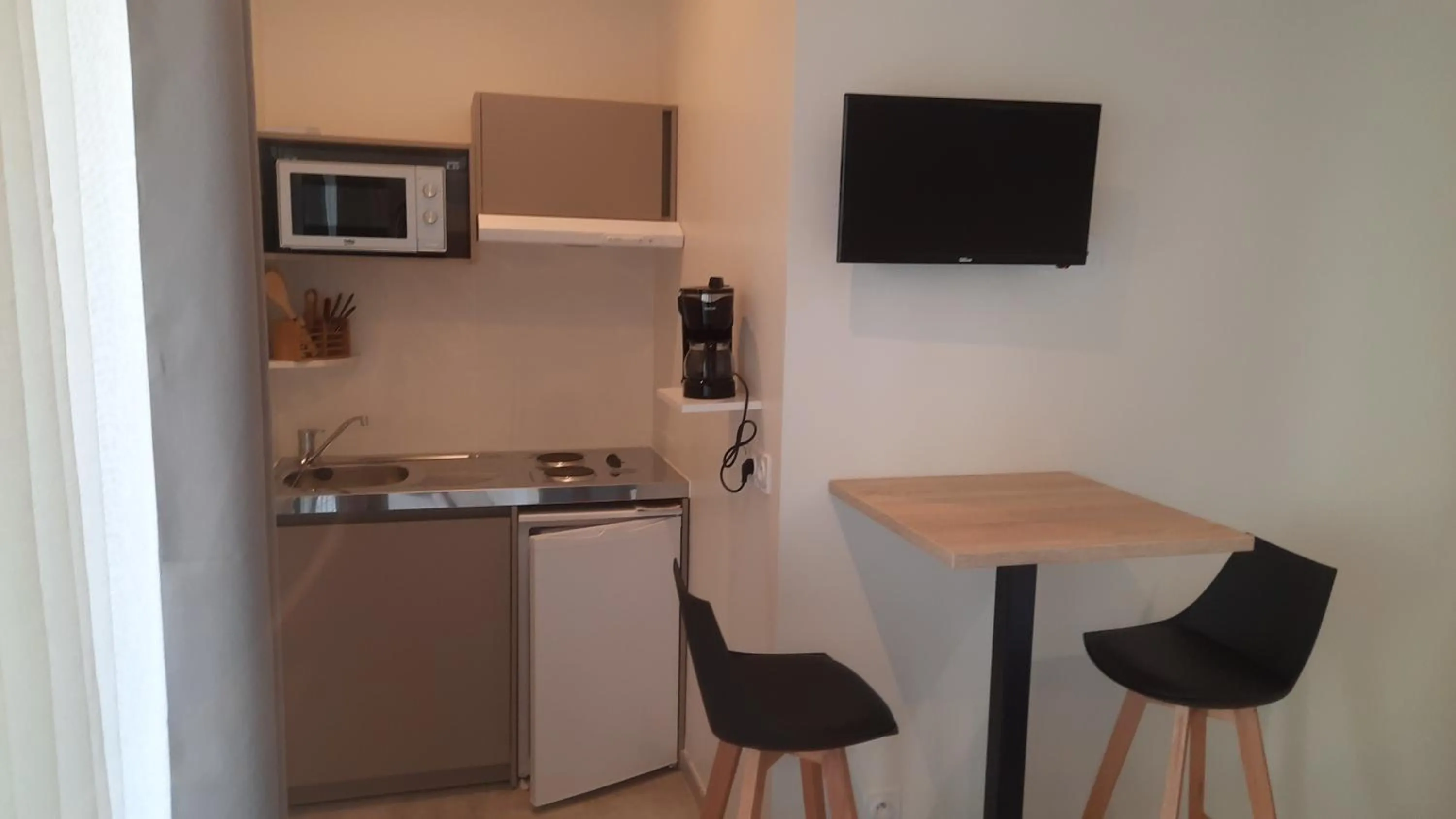 stove in Le Logis de Bérianne