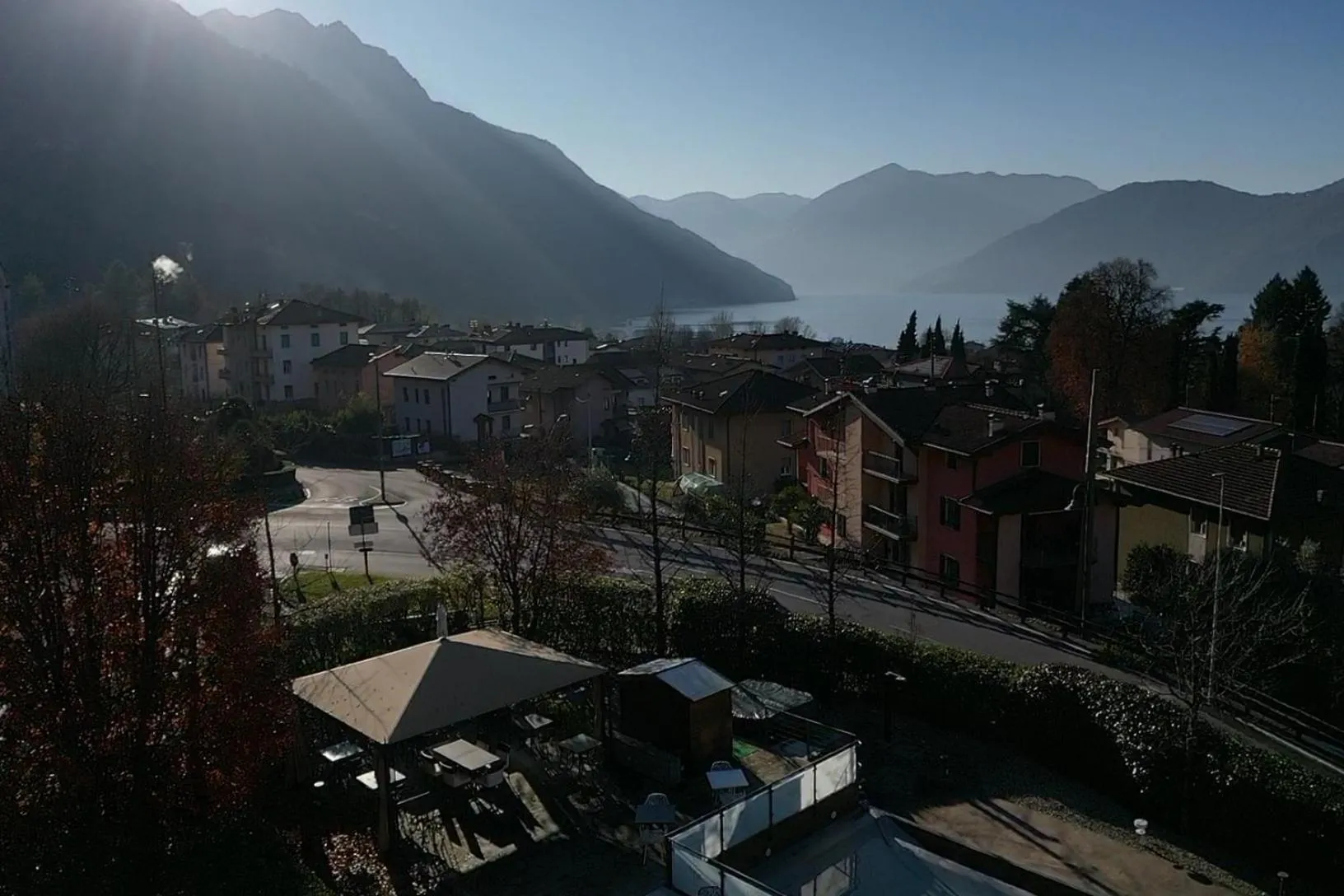 Swimming pool in Lake Hotel La Pieve