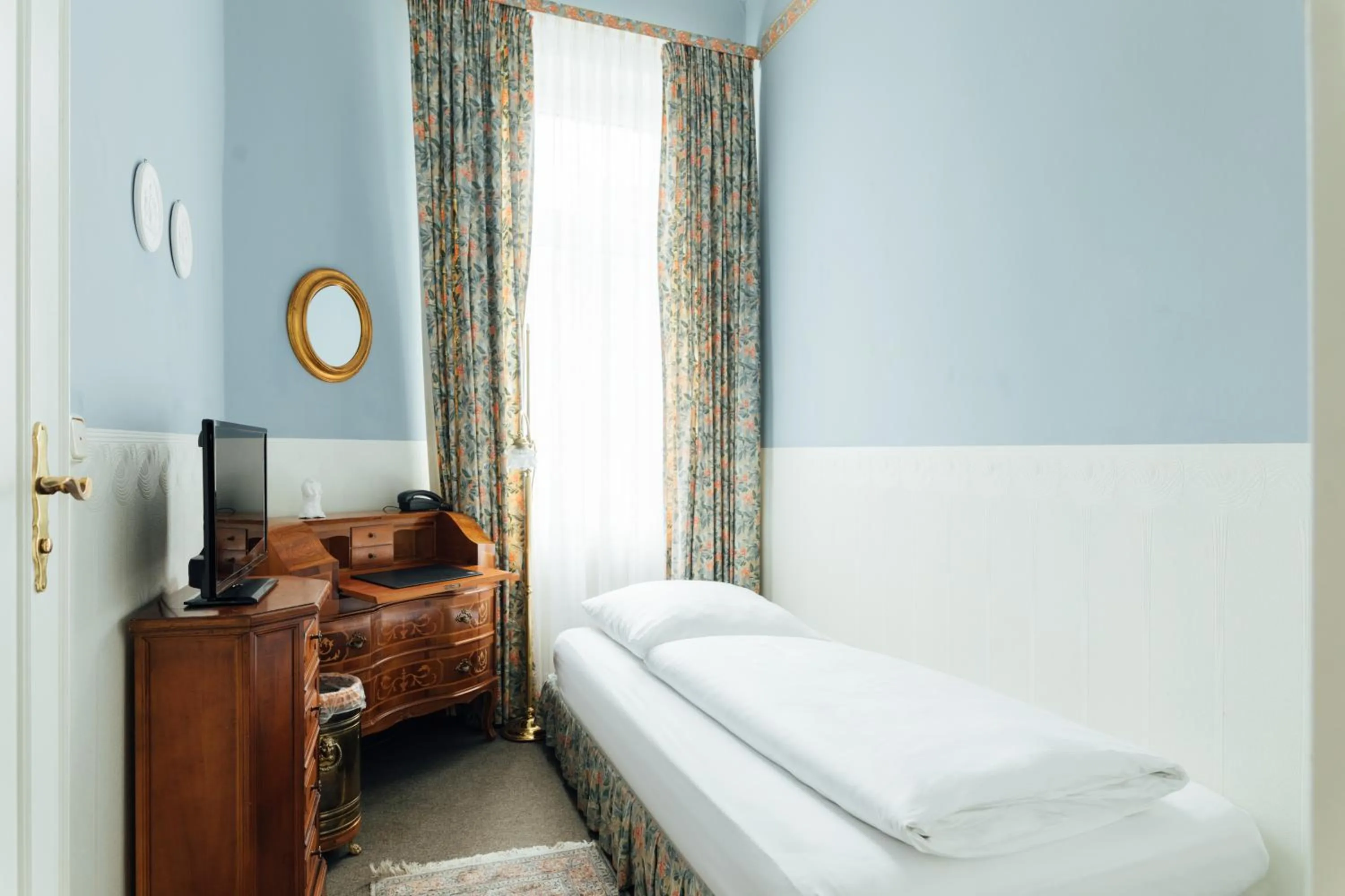 Bed in Das Kleine Hotel in ruhiger Stadtlage