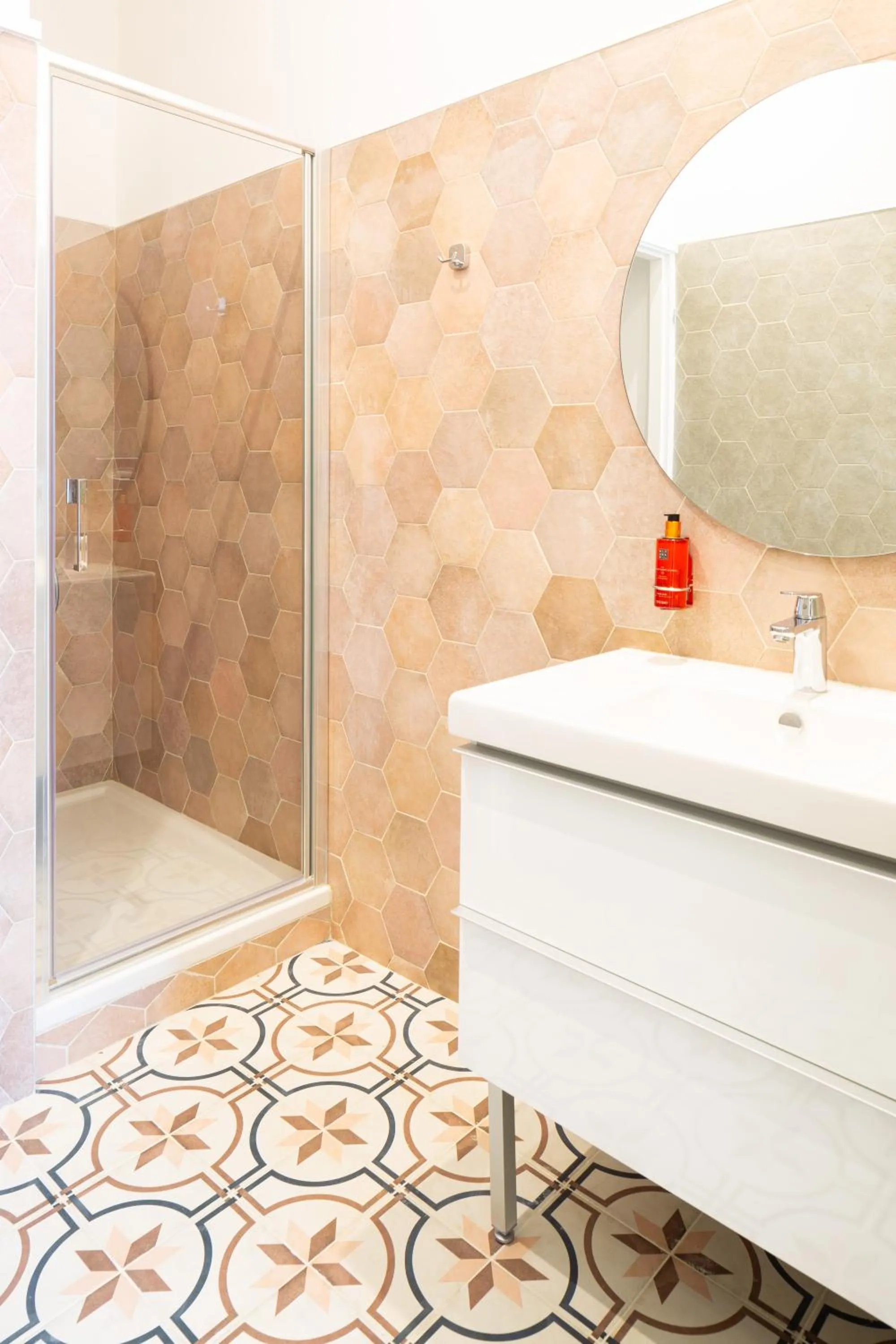 Bathroom in Appart hôtel Maison Montgrand-Vieux Port