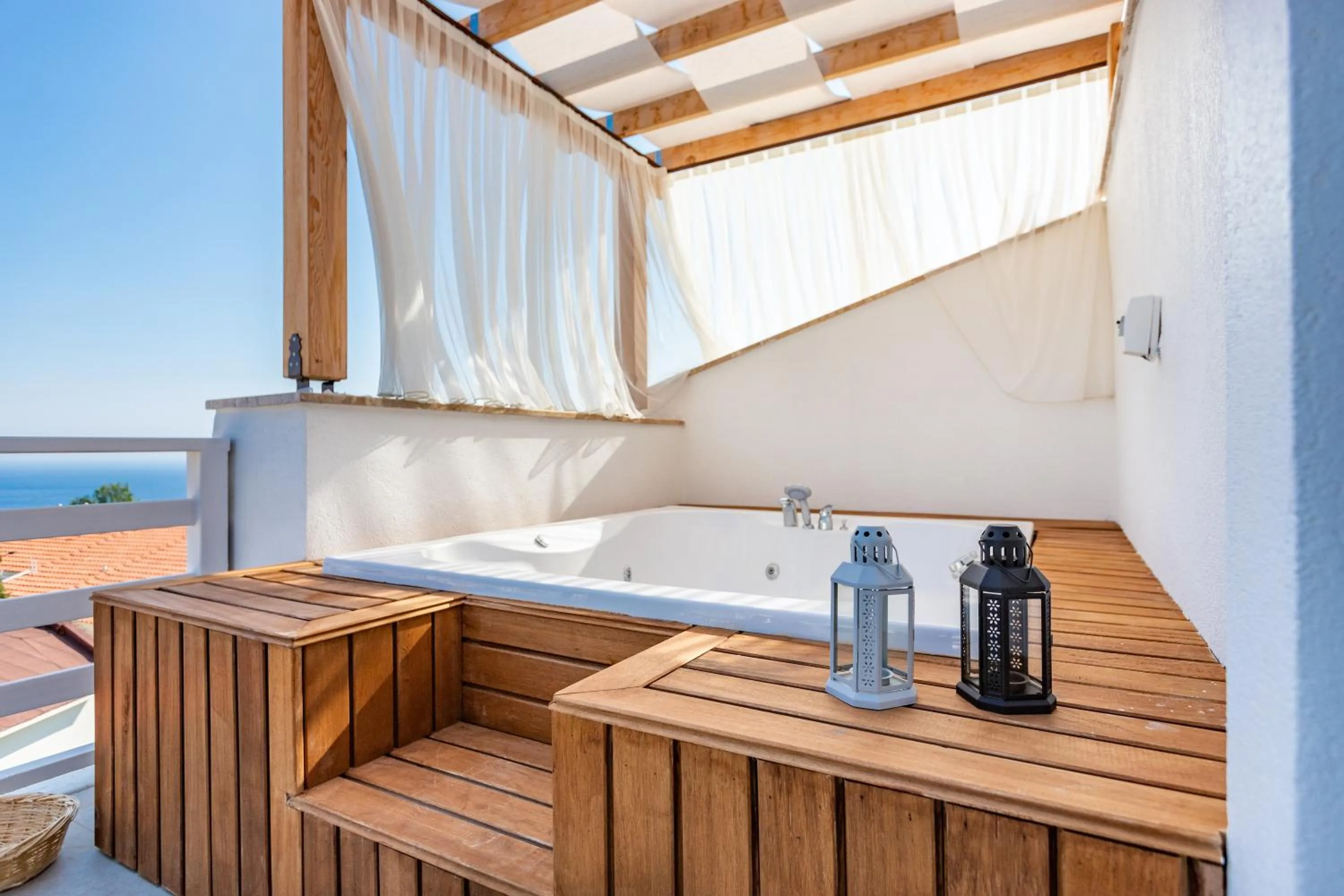 Hot Tub in Kalkan Saray Suites Hotel