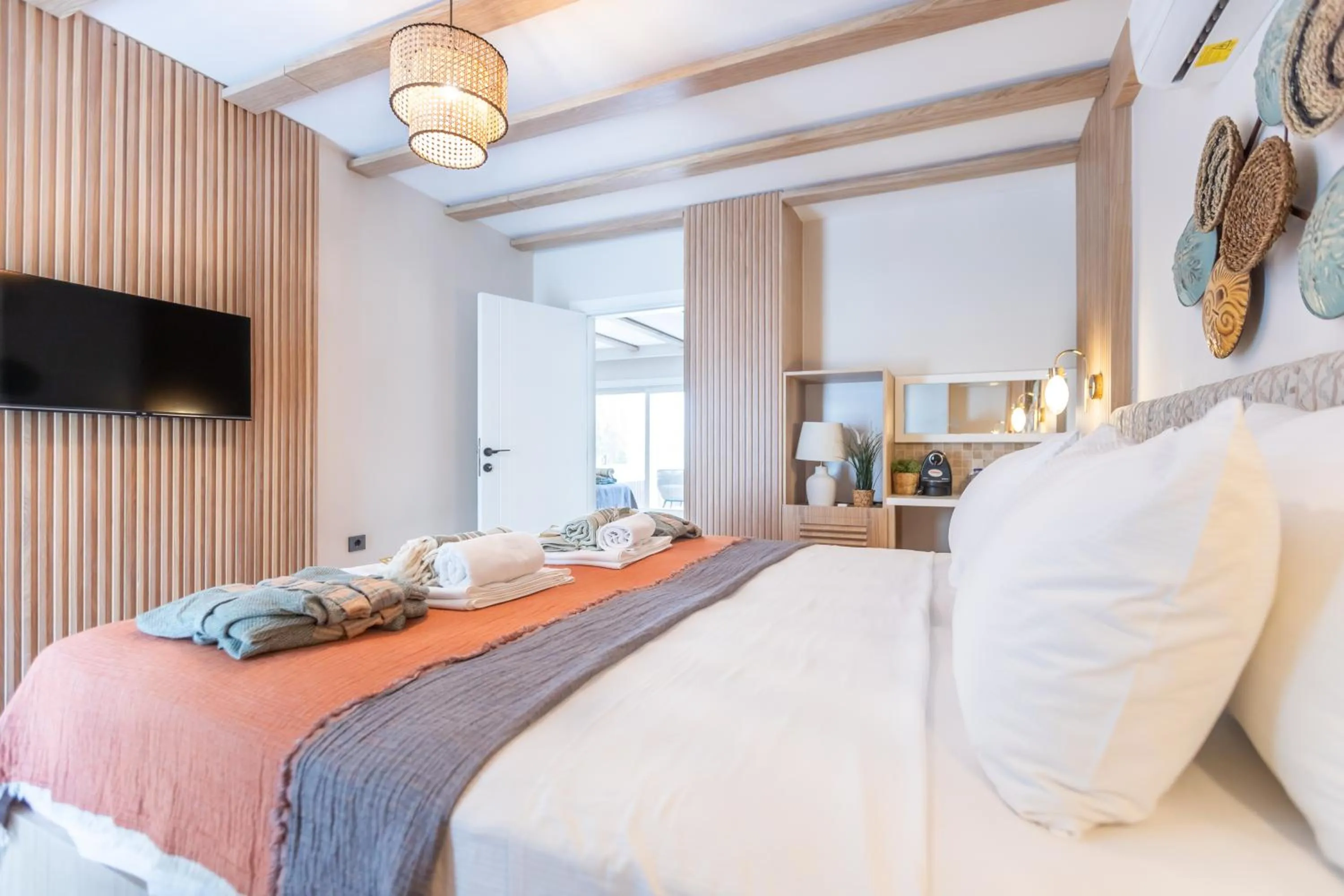 Bedroom, Bed in Kalkan Saray Suites Hotel