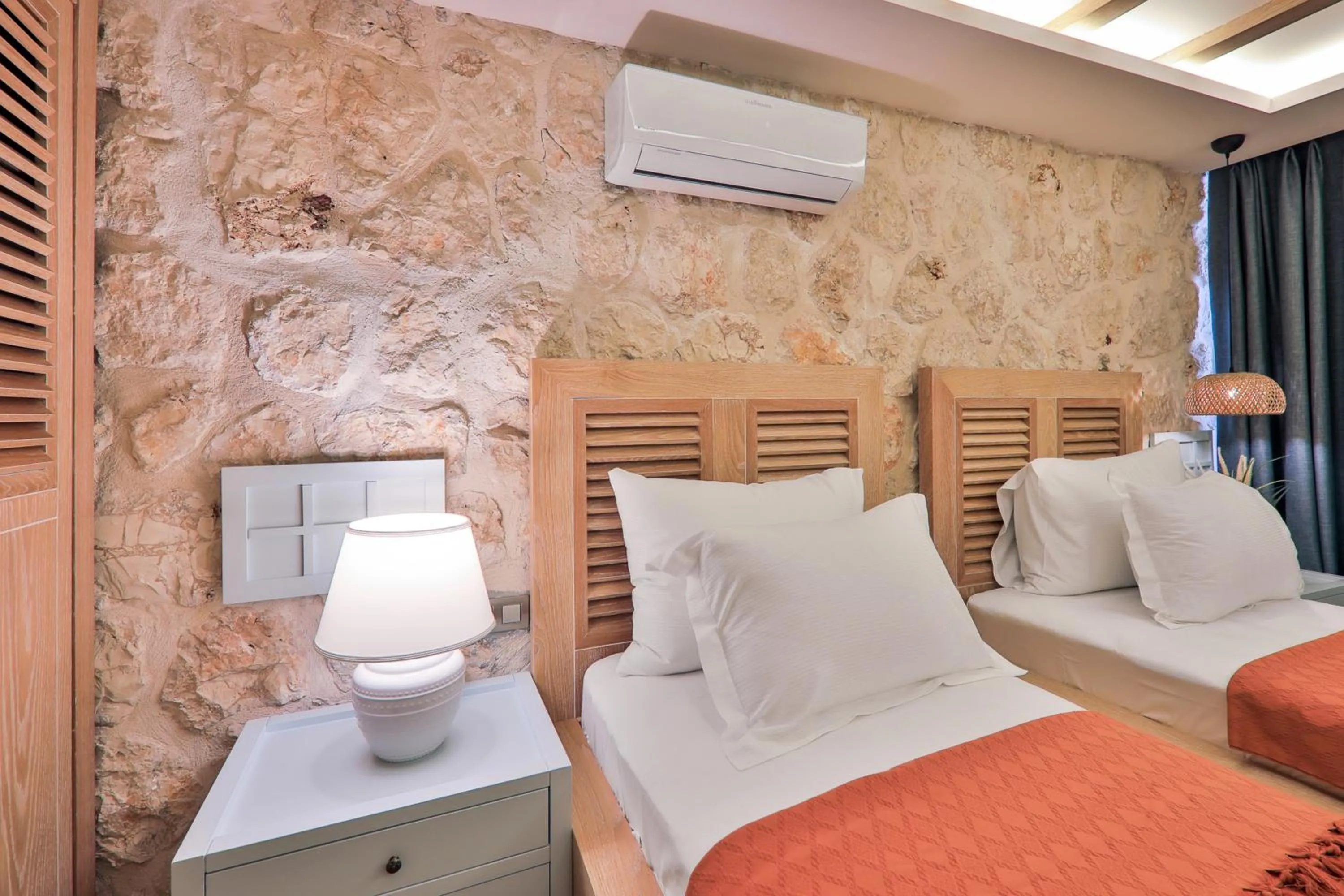 Bedroom, Bed in Kalkan Saray Suites Hotel