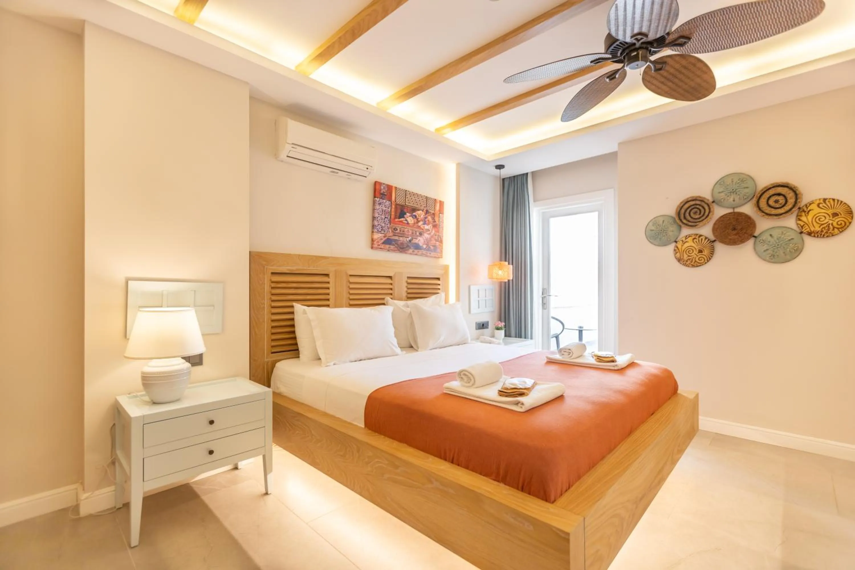 Bedroom, Bed in Kalkan Saray Suites Hotel