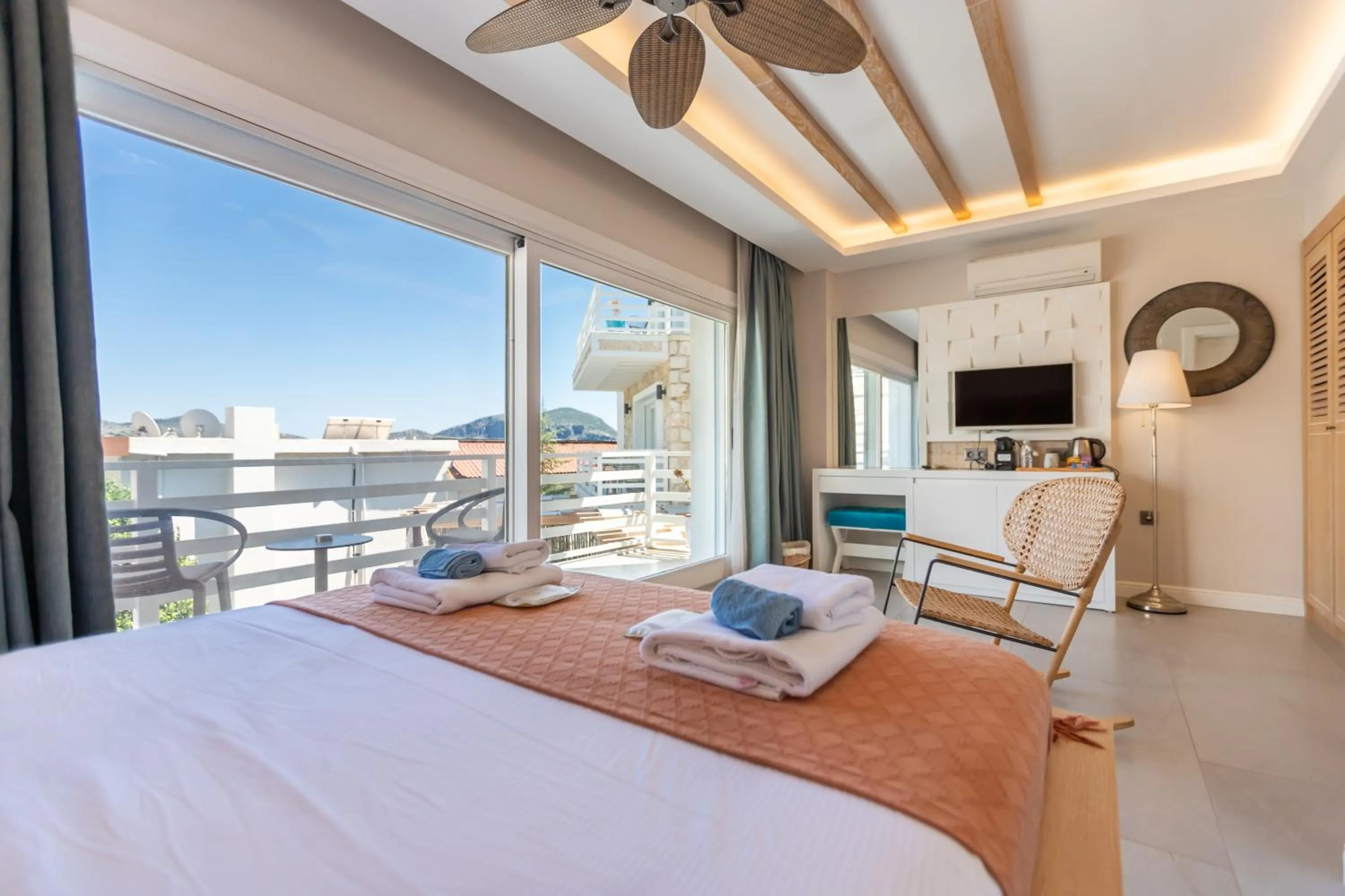 Bed in Kalkan Saray Suites Hotel