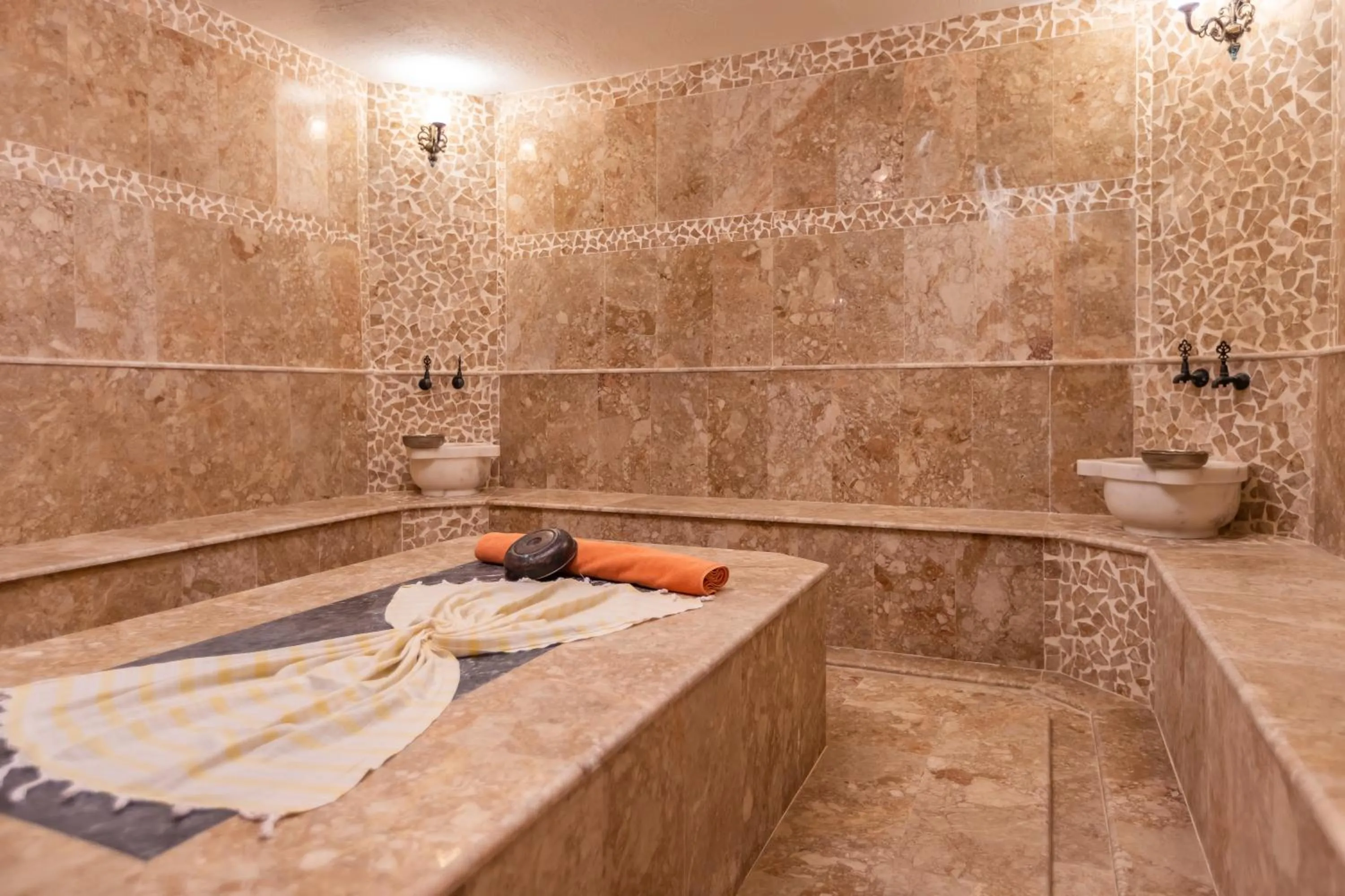 Public Bath in Kalkan Saray Suites Hotel