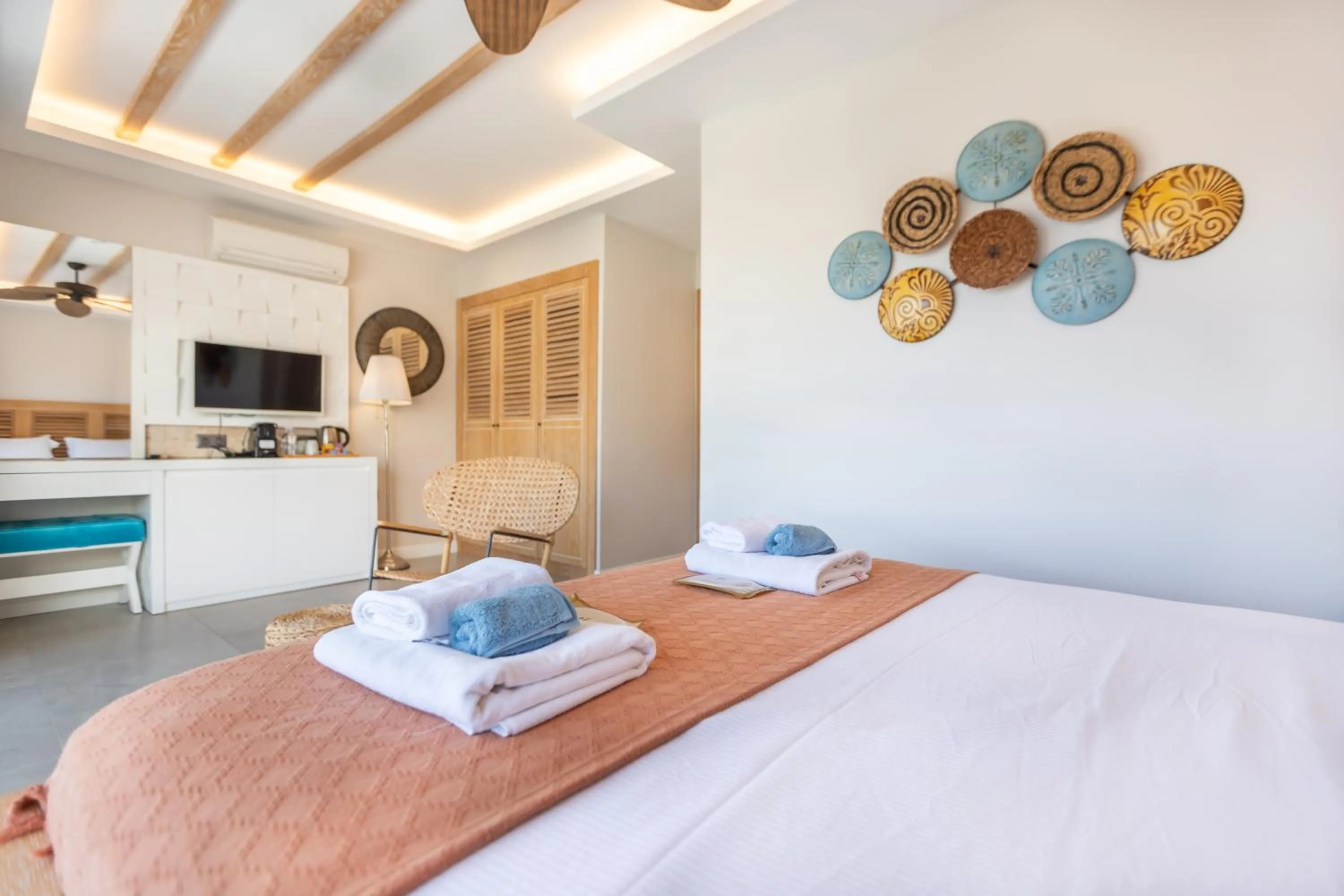 Bedroom, Bed in Kalkan Saray Suites Hotel