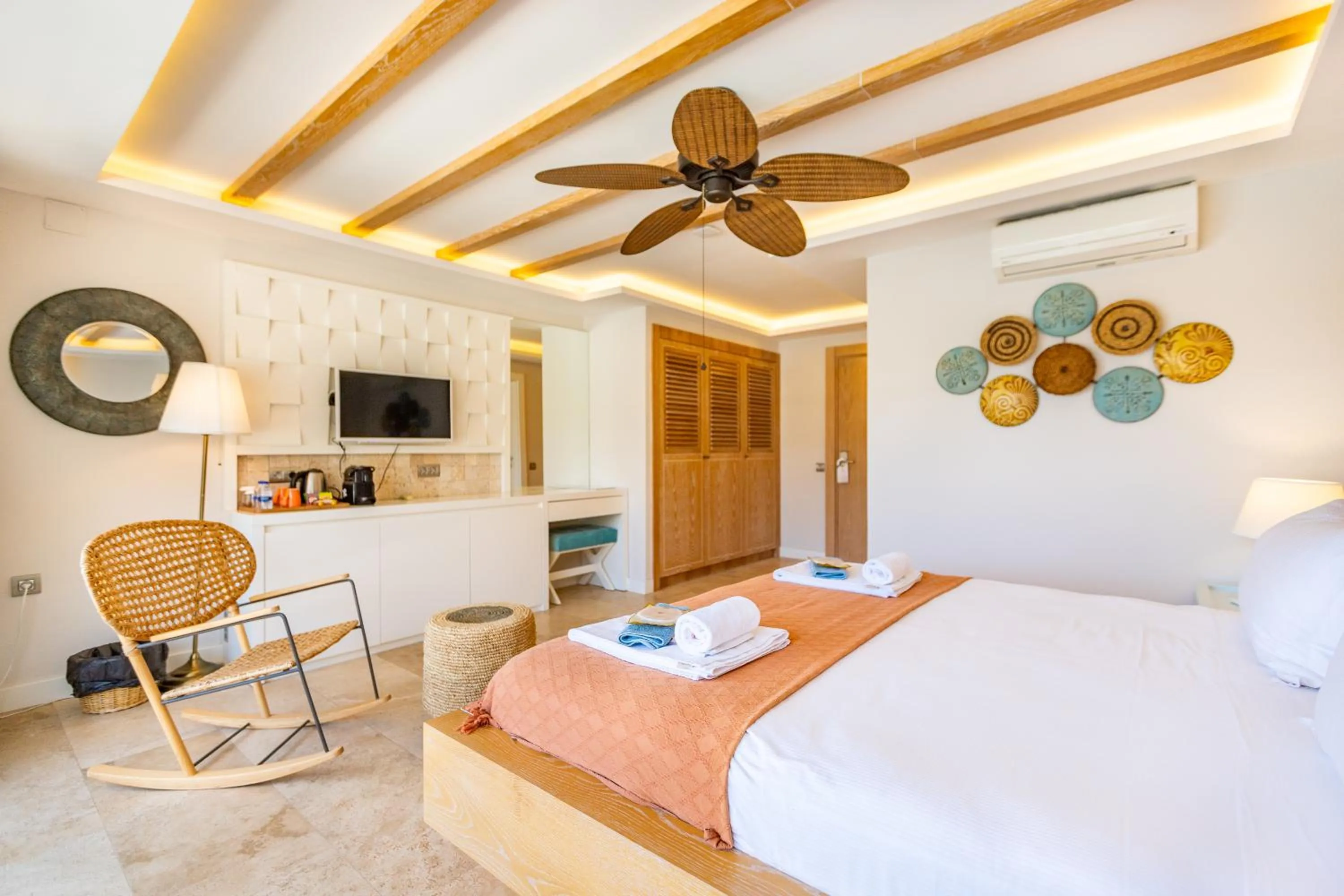 Bed in Kalkan Saray Suites Hotel