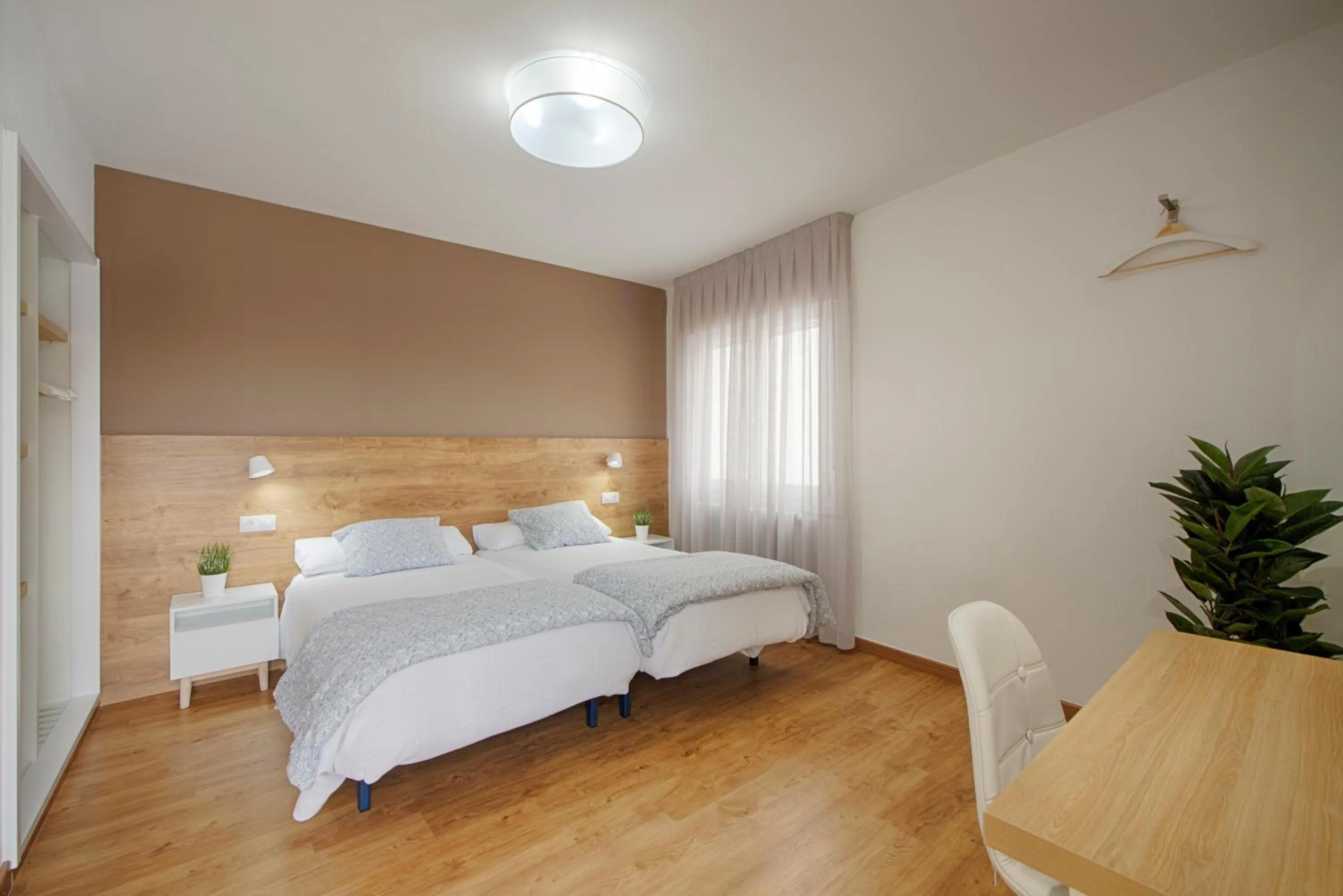 Bed in Hostal-Restaurante LUGANO