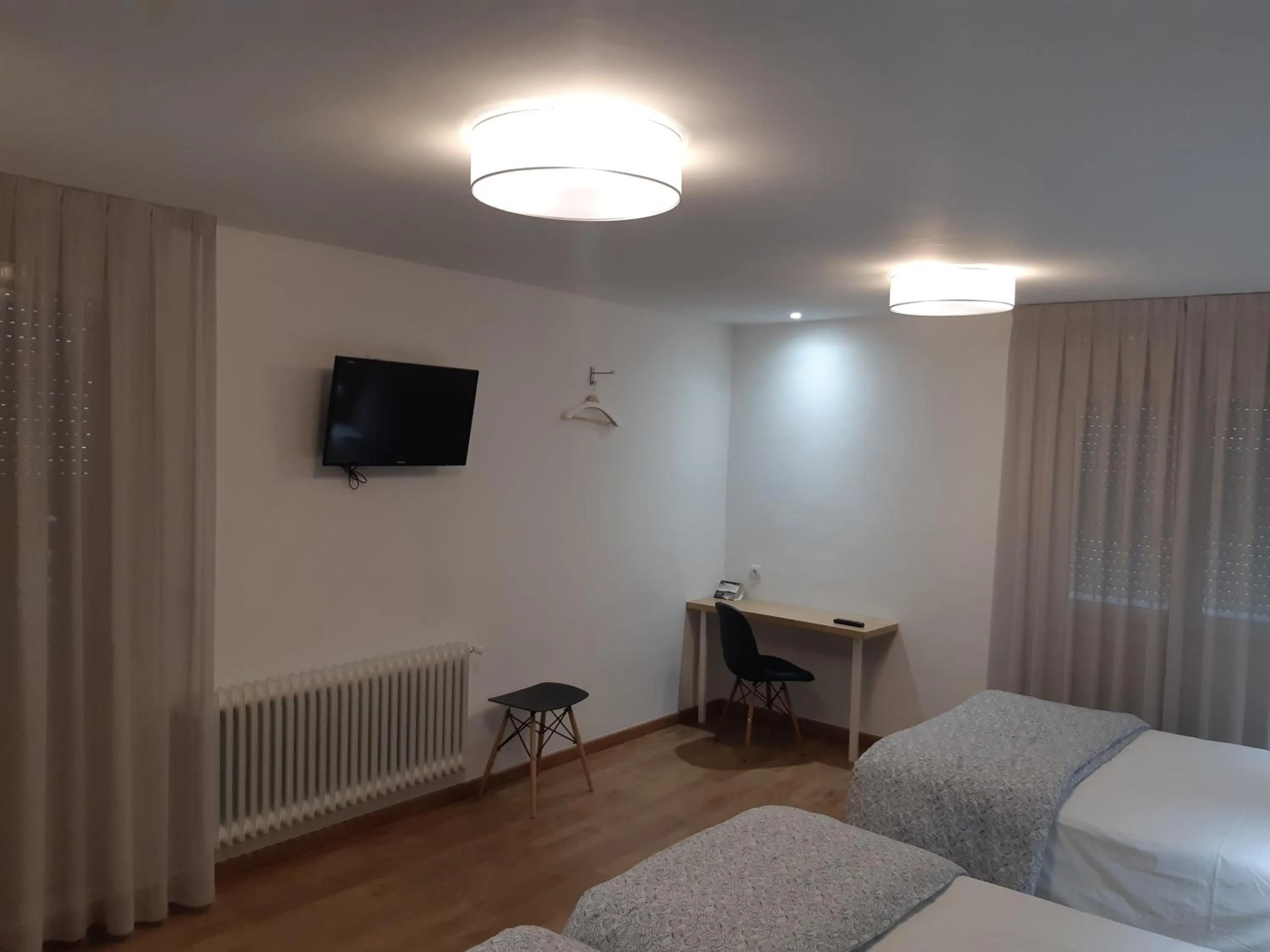 Bed in Hostal-Restaurante LUGANO