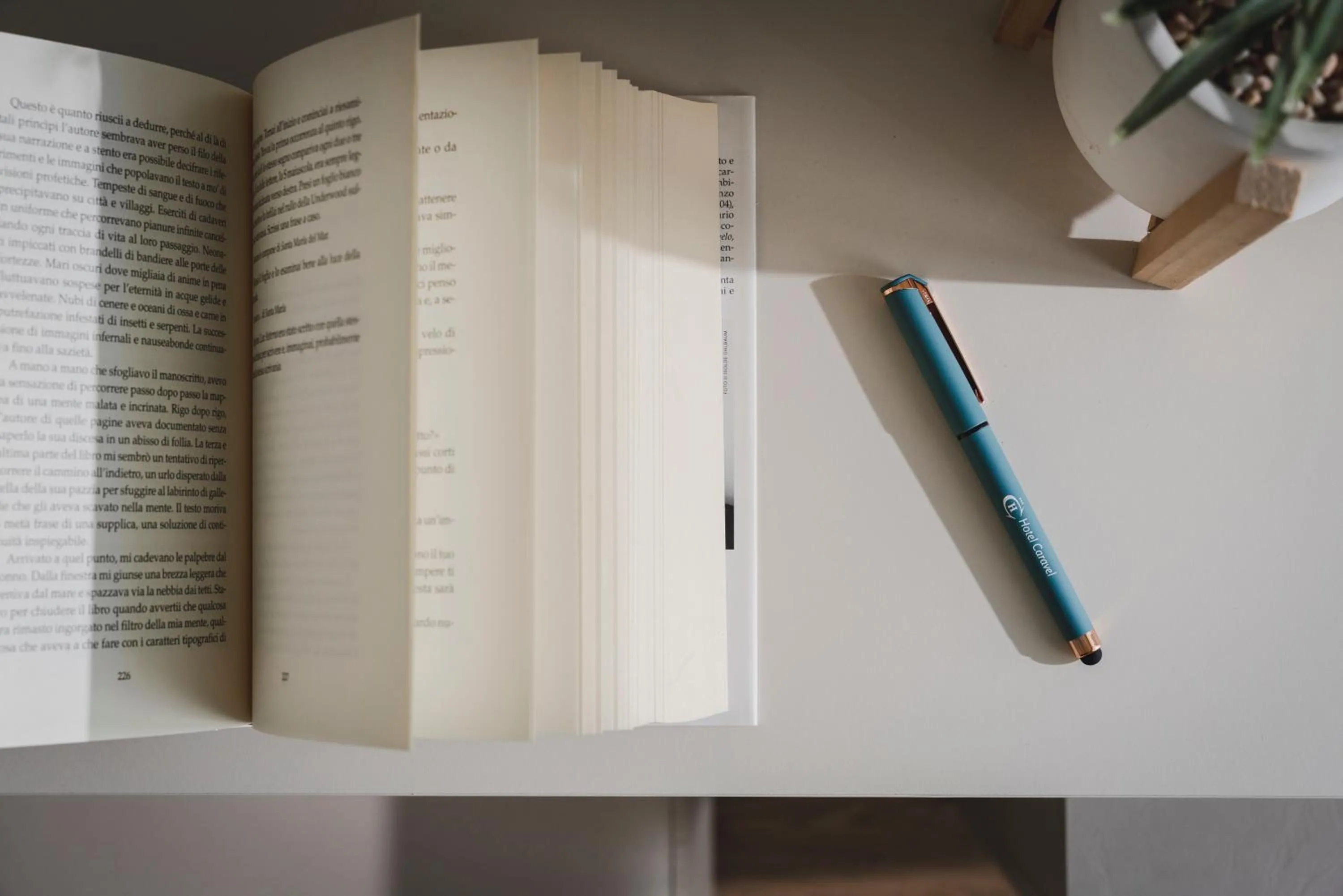 Bedroom in Hotel Caravel B&B