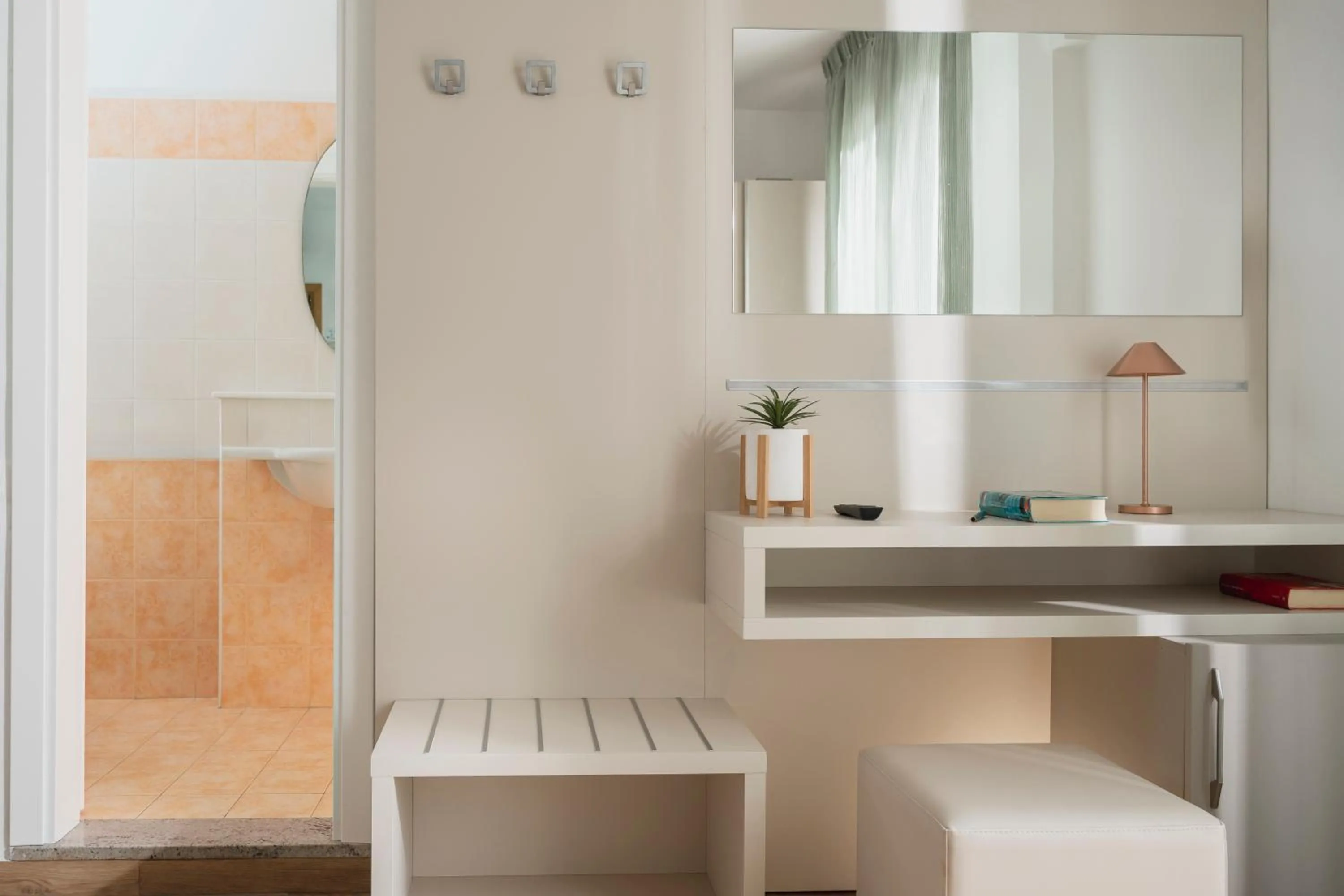 Bedroom in Hotel Caravel B&B