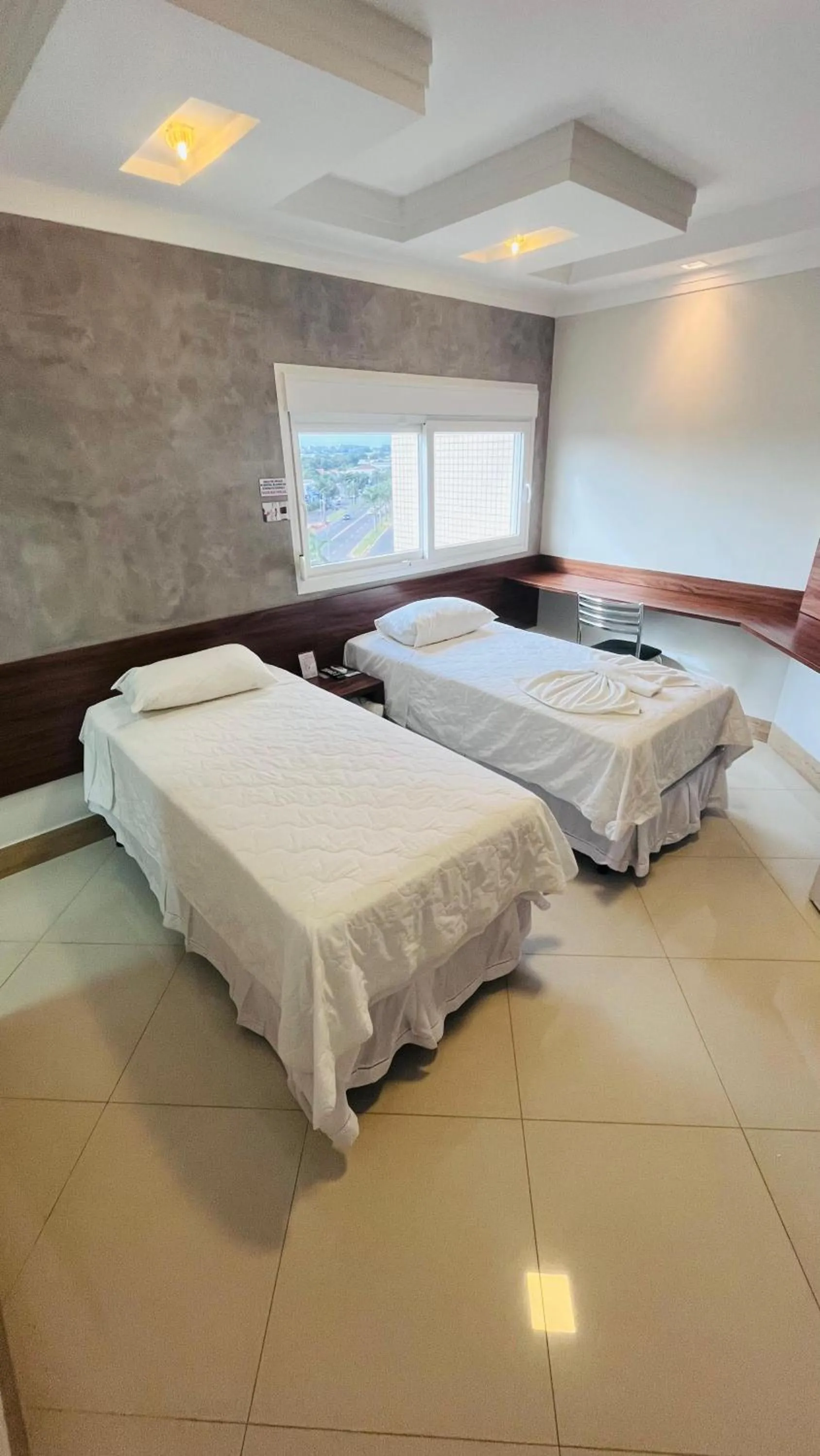 Photo of the whole room in SHELTON PALACE HOTEL