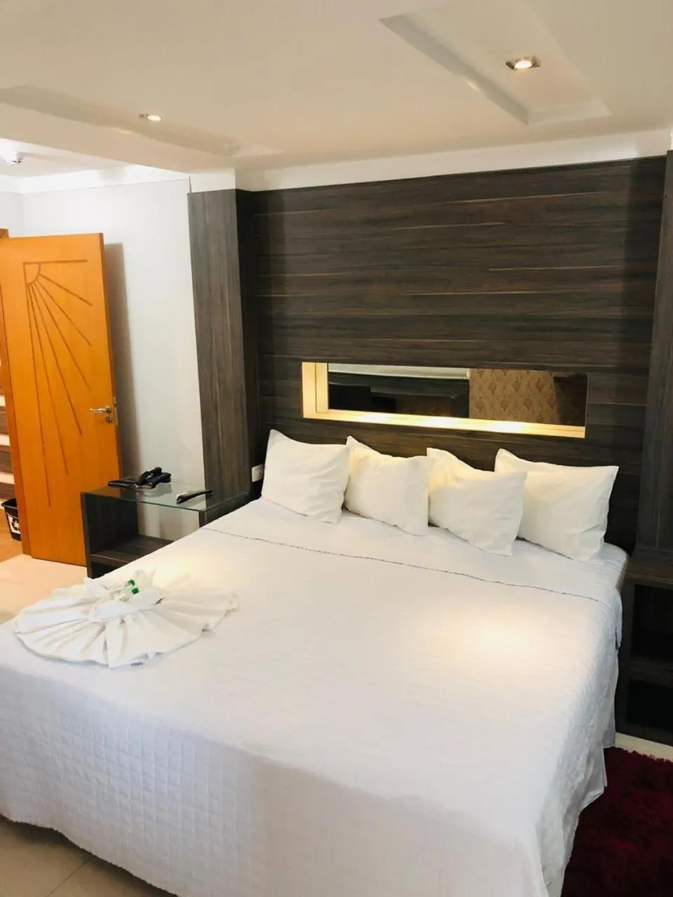 Photo of the whole room in SHELTON PALACE HOTEL