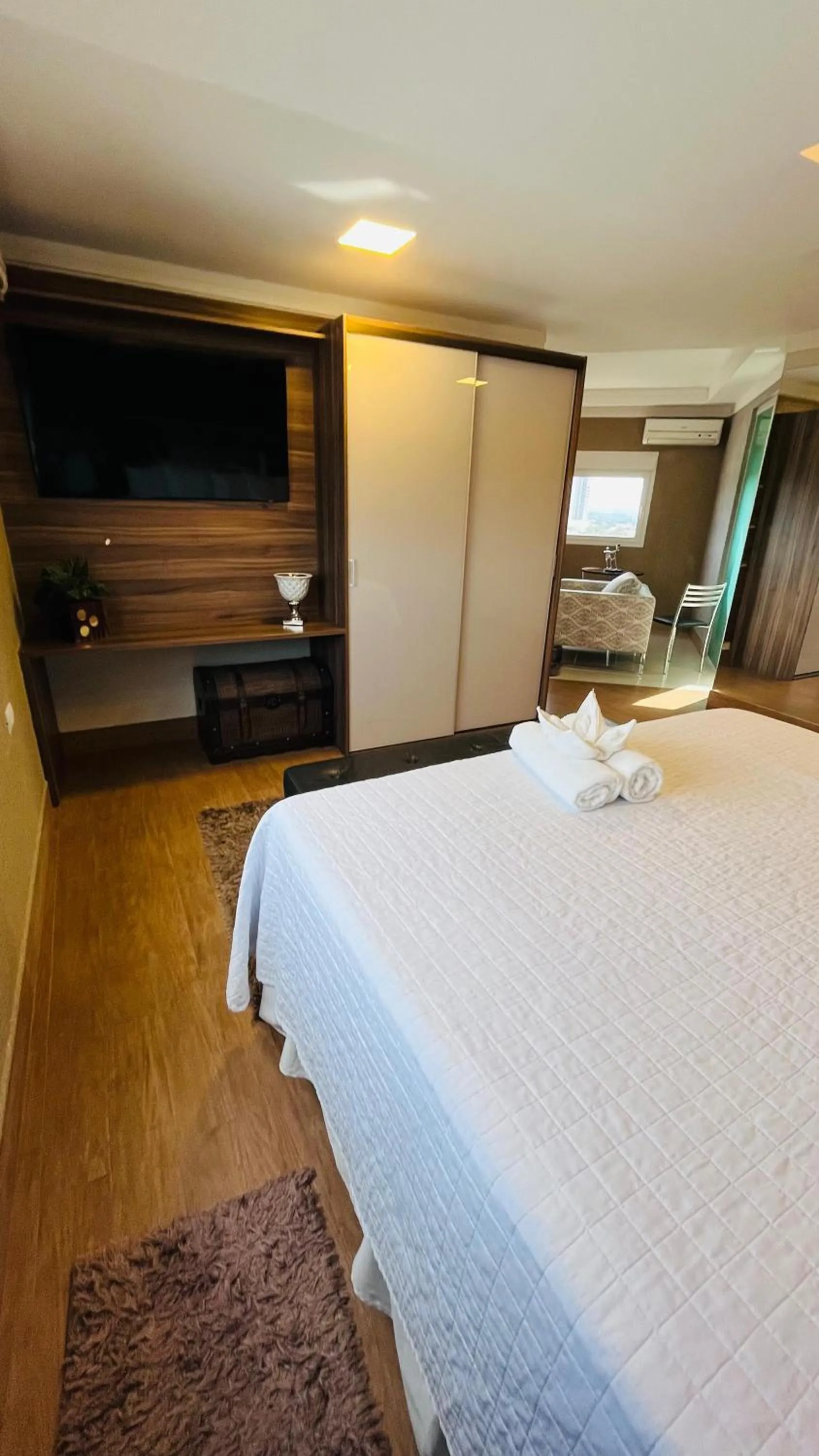 Photo of the whole room in SHELTON PALACE HOTEL