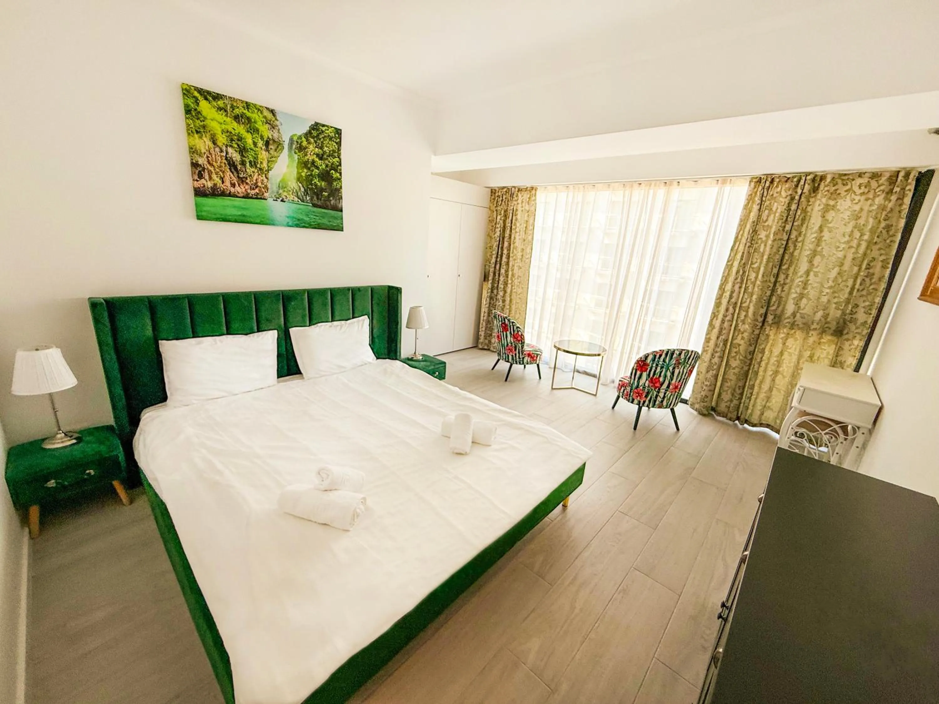 Bed in Maritimo ApartHotel