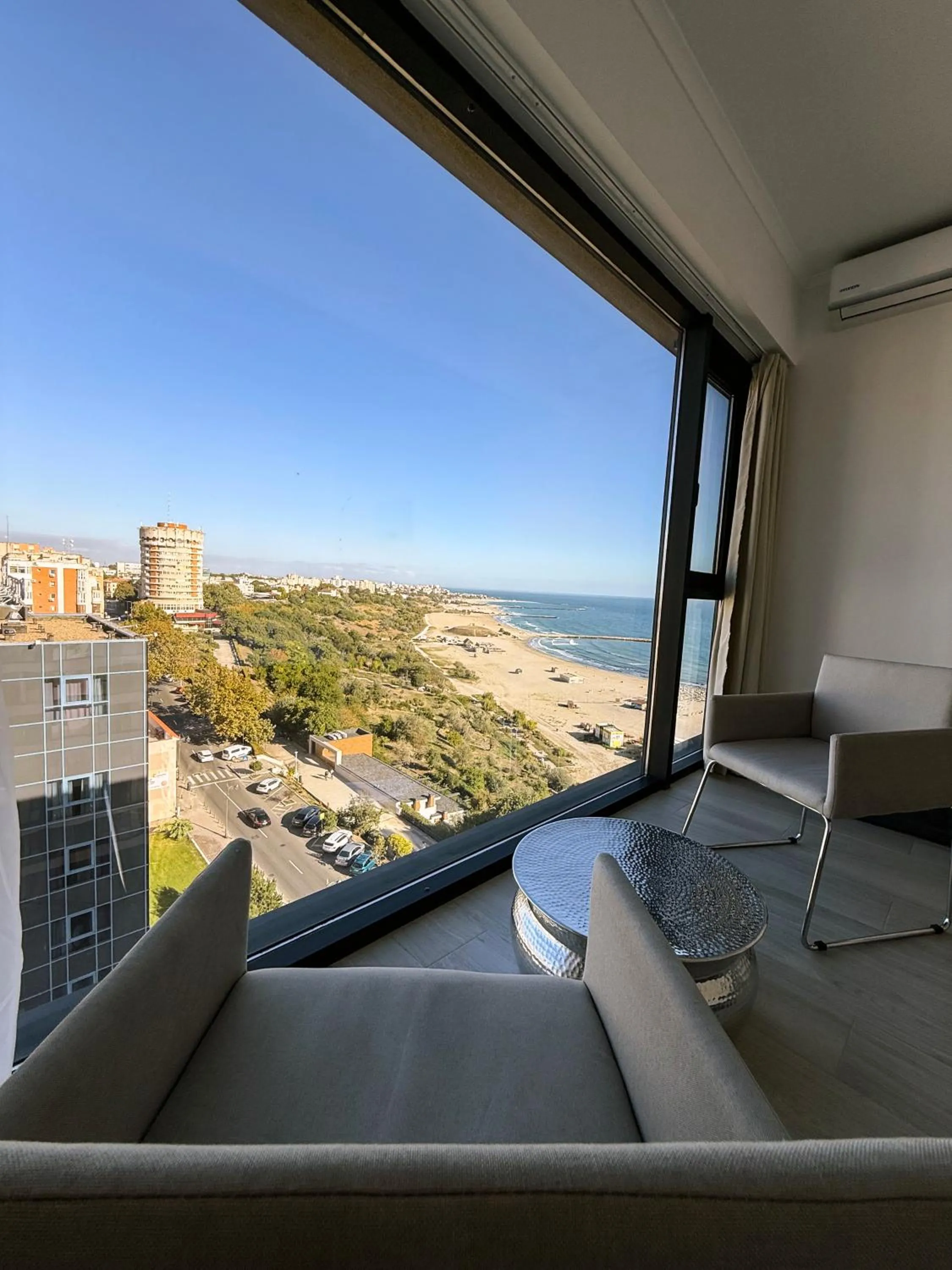 Seating area in Maritimo ApartHotel