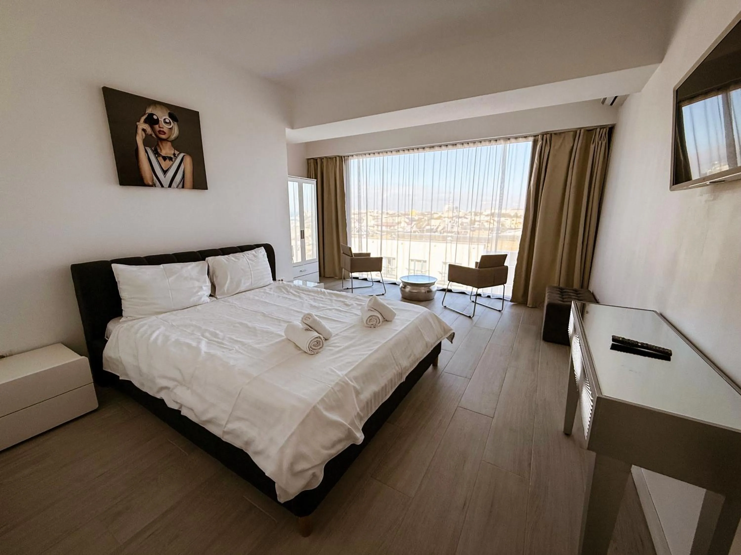 Photo of the whole room, Bed in Maritimo ApartHotel