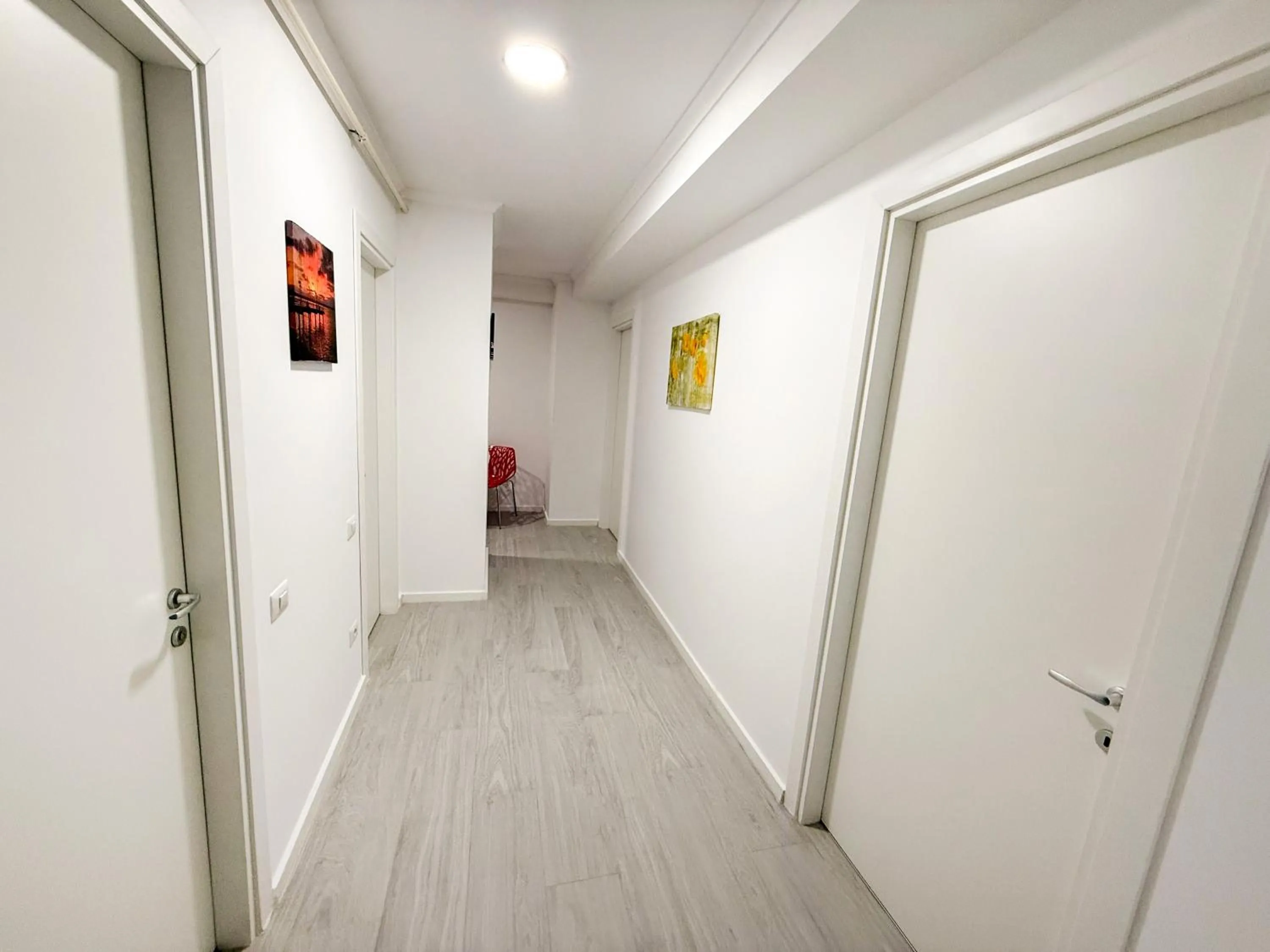 wardrobe in Maritimo ApartHotel