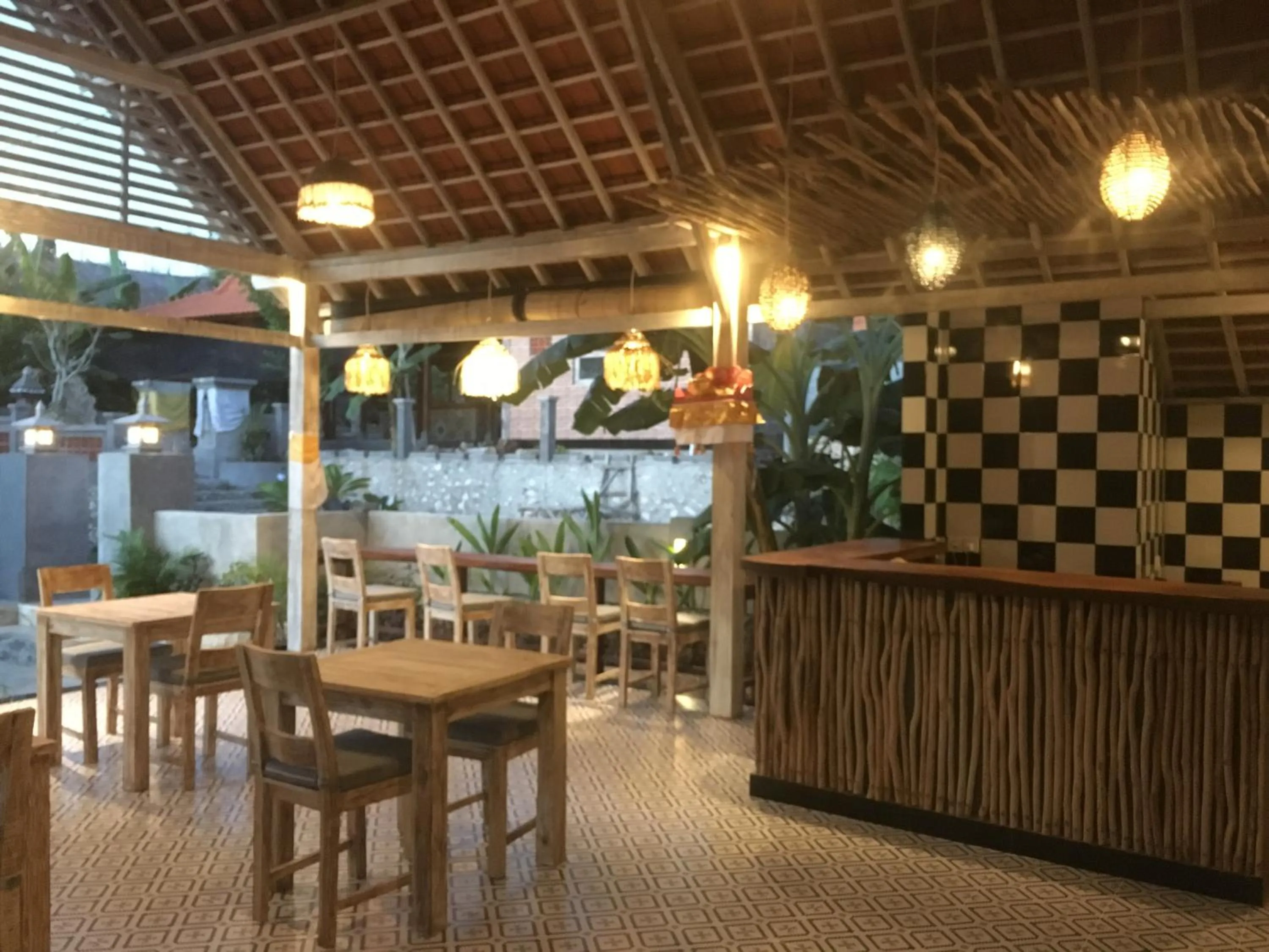 Restaurant/places to eat in Le Biu garden View