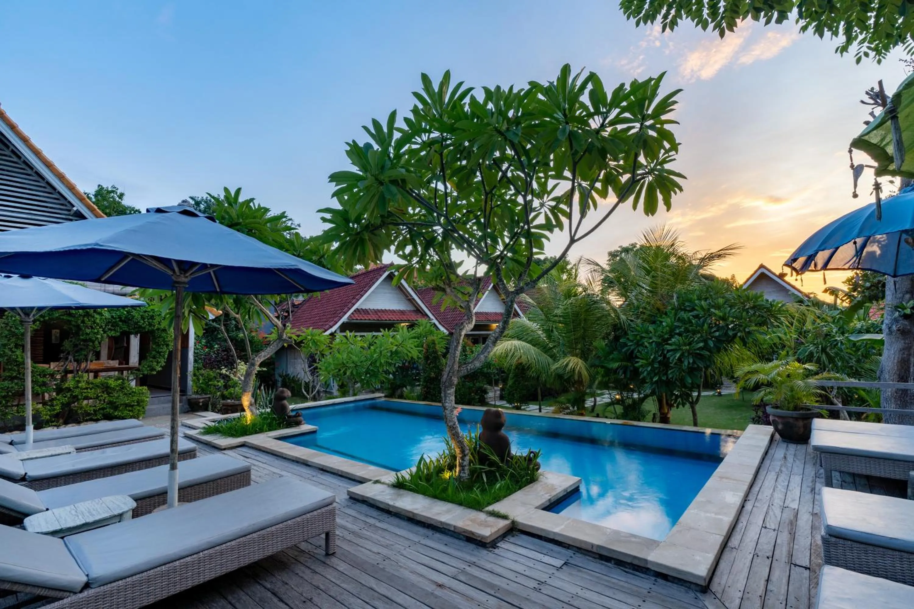 Swimming pool in Le Biu garden View