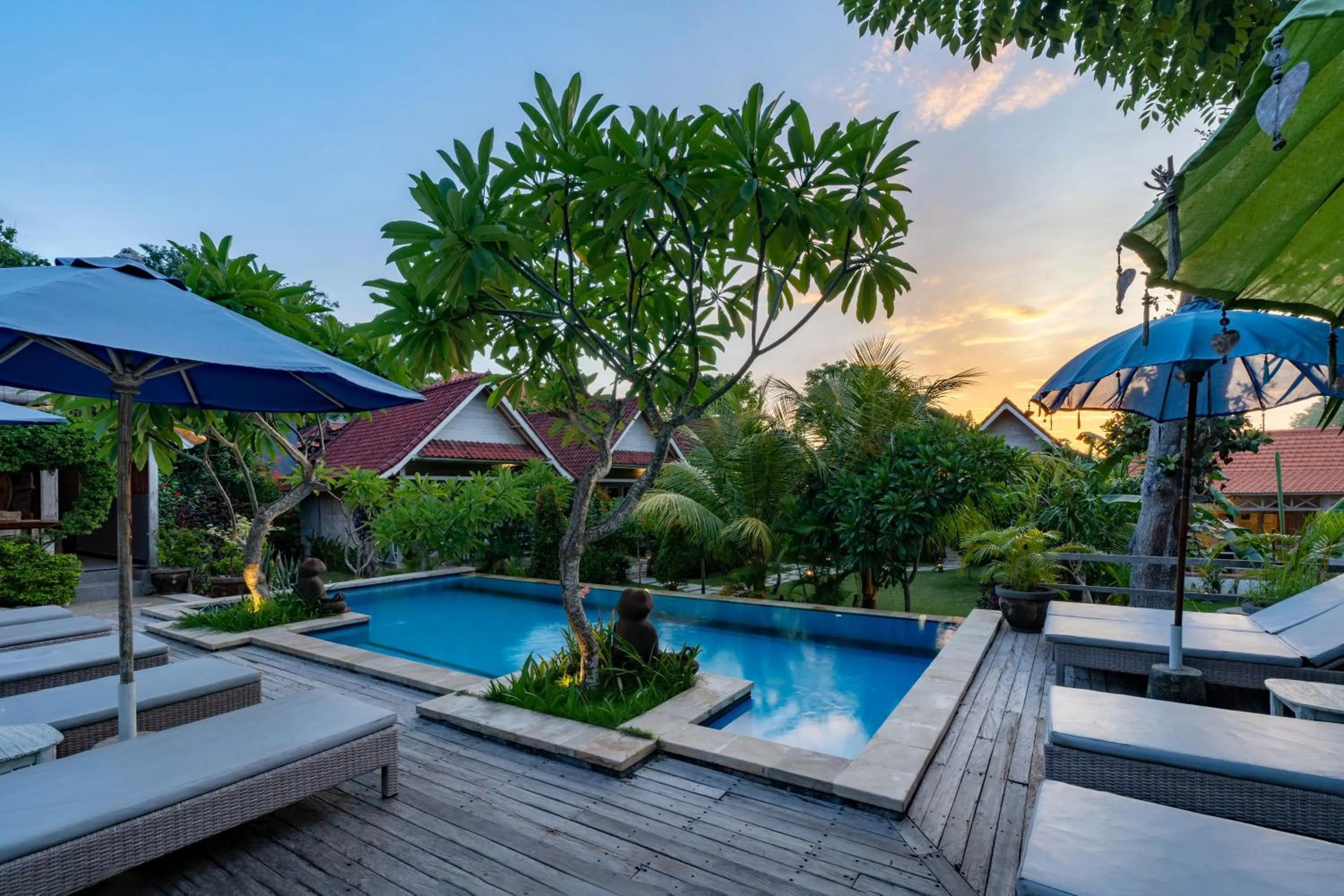 Swimming pool in Le Biu garden View