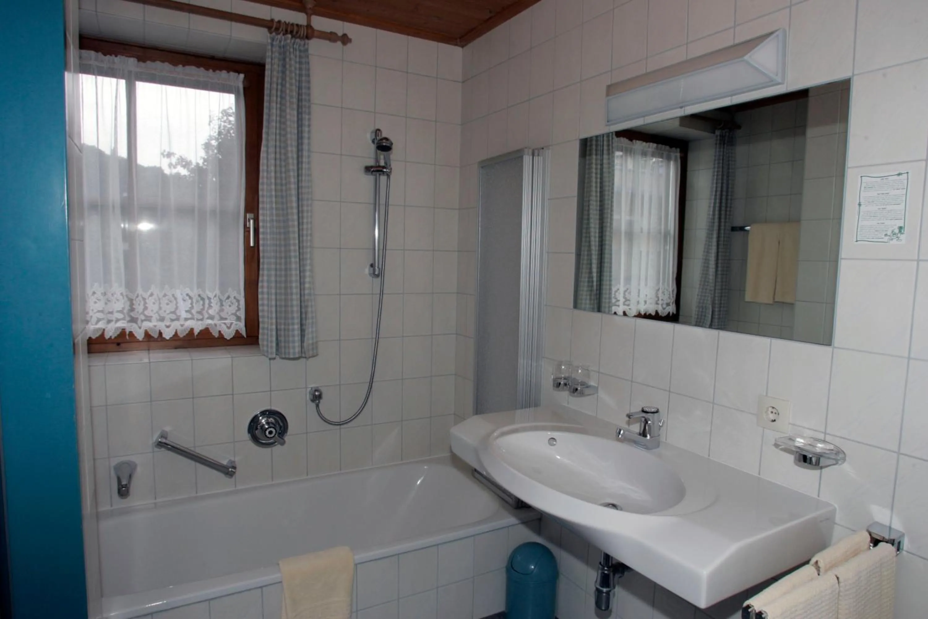 Bathroom in Hotel Sonne