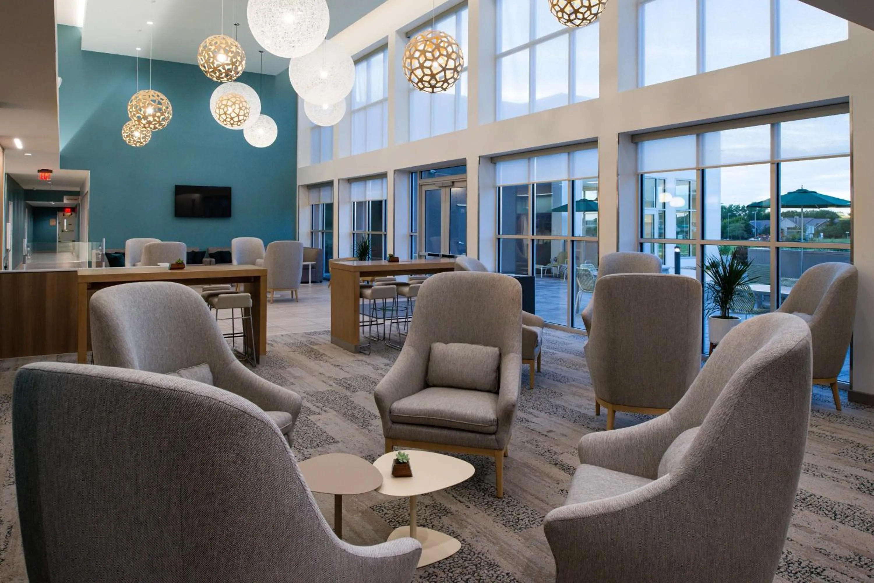 Lobby or reception in Element Kansas City Overland Park