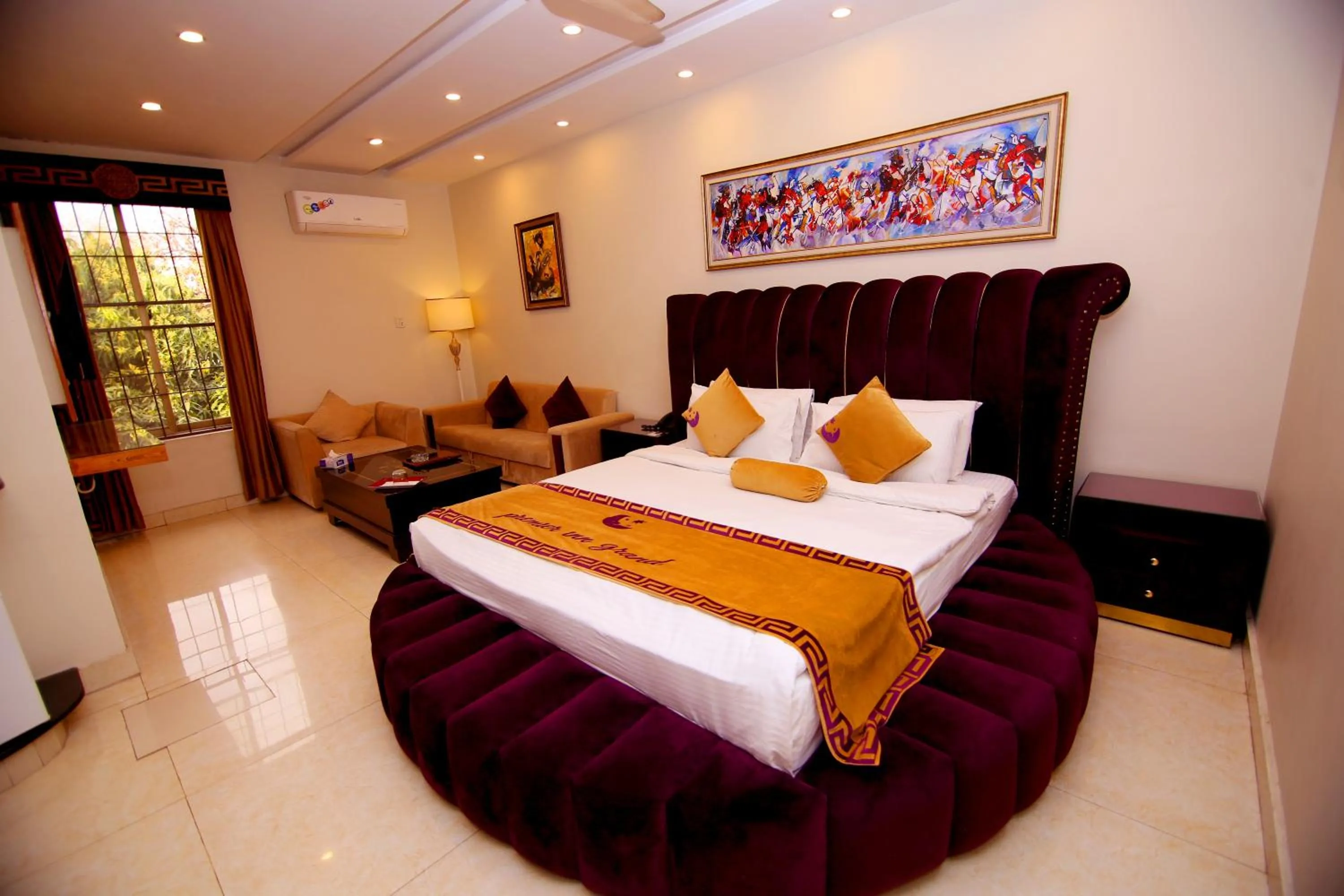 Bedroom, Bed in Premier Inn Grand Gulberg Lahore