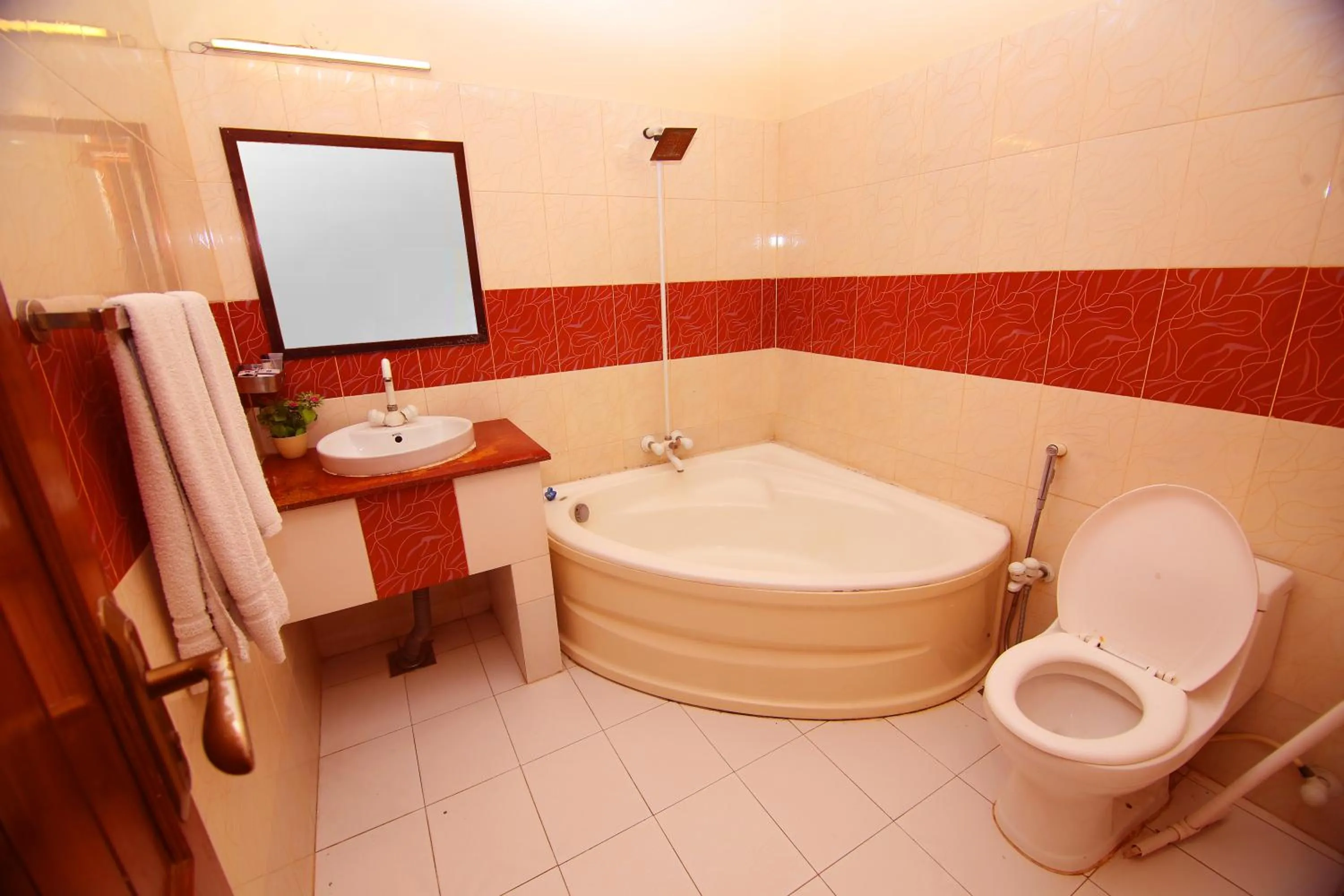 Bathroom in Premier Inn Grand Gulberg Lahore