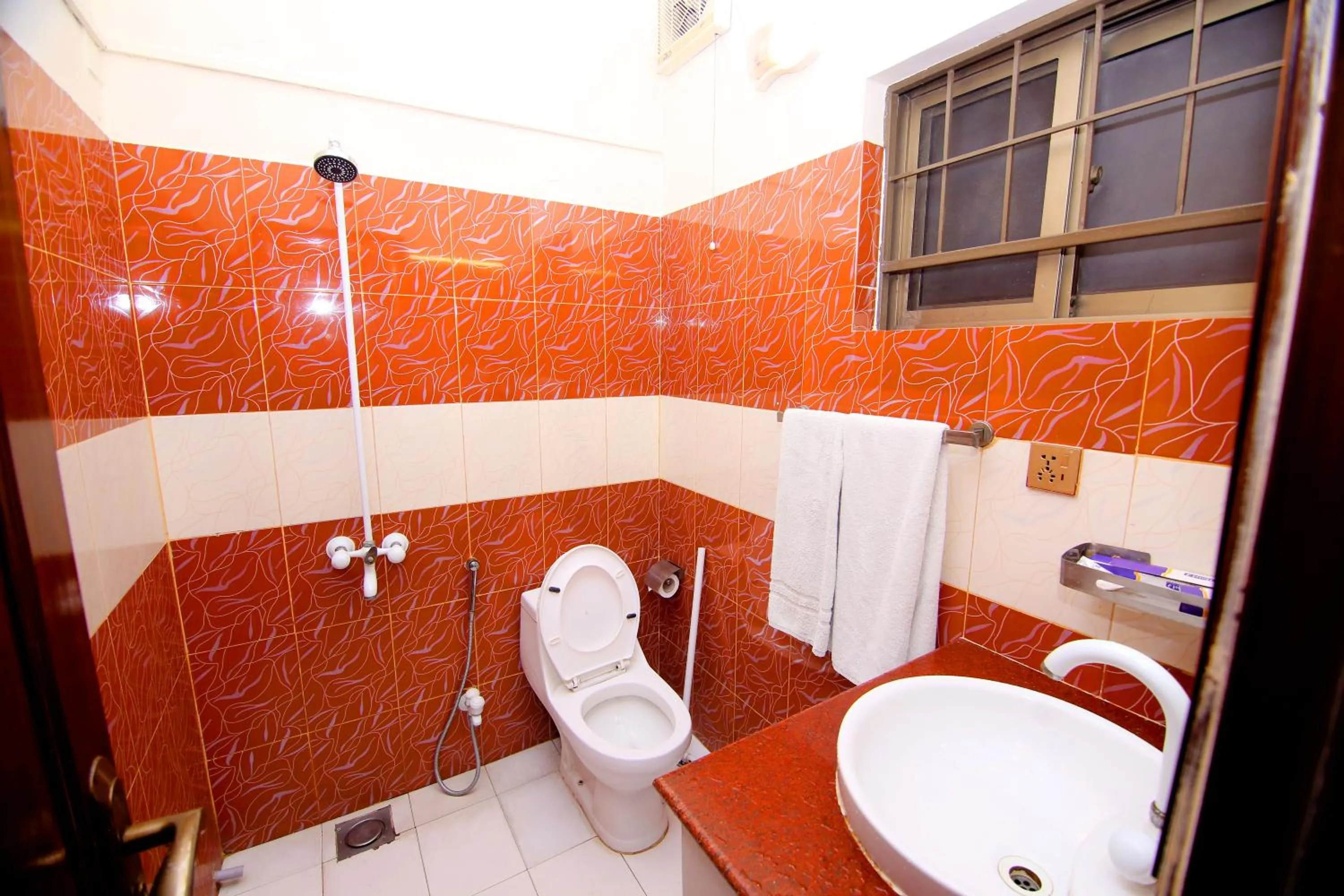 Bathroom in Premier Inn Grand Gulberg Lahore
