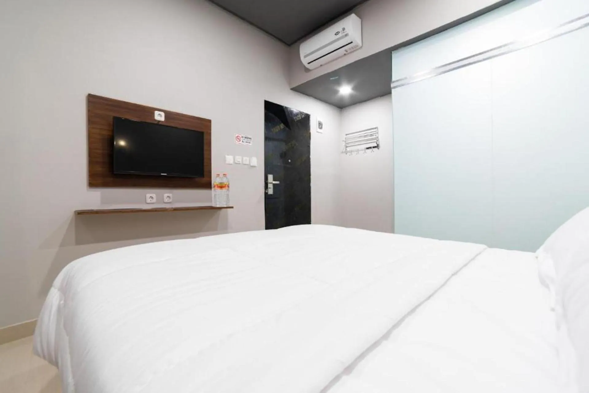 Bed in Glamour Hotel and Spa