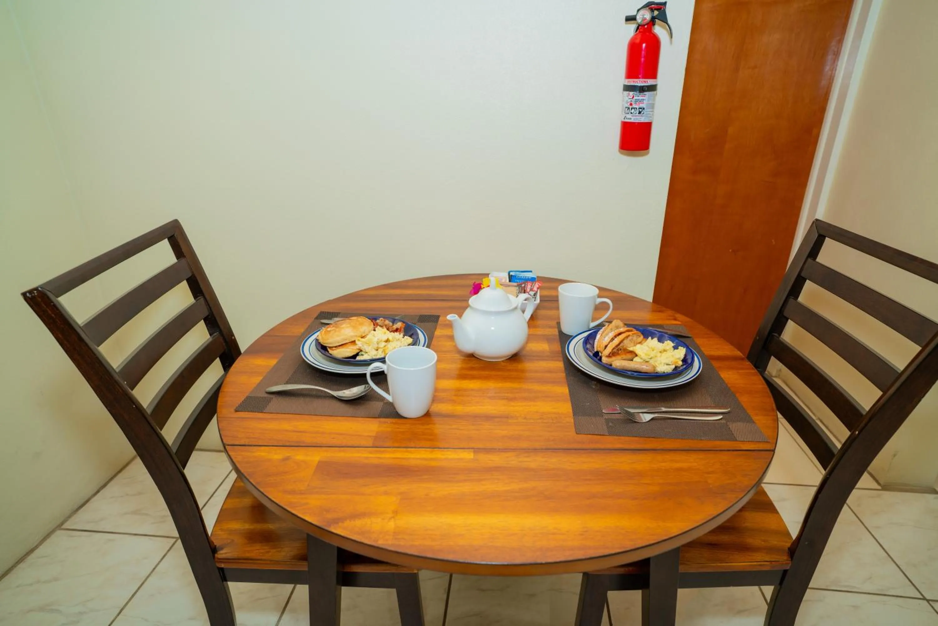 Connie's Comfort Suites