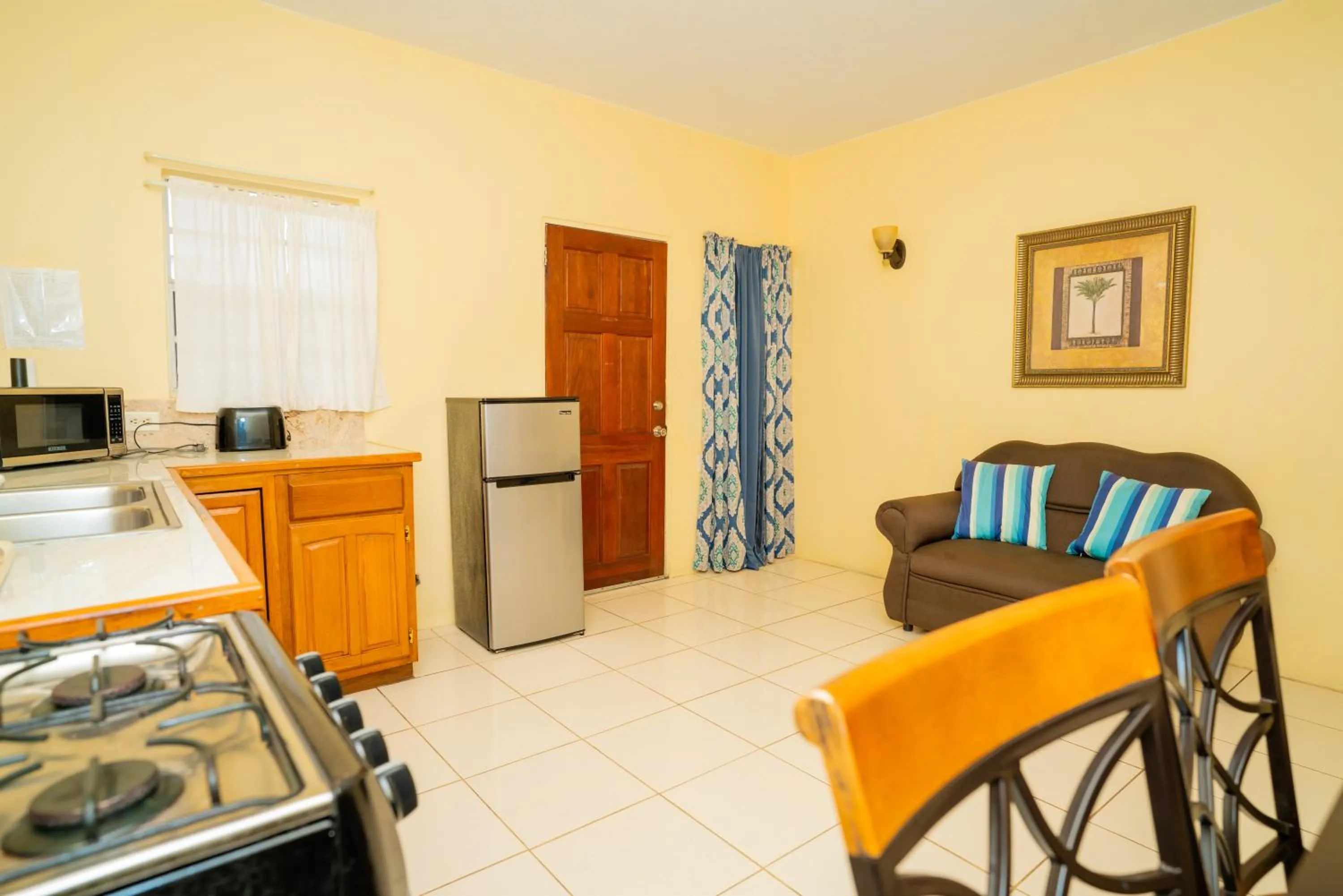 Connie's Comfort Suites